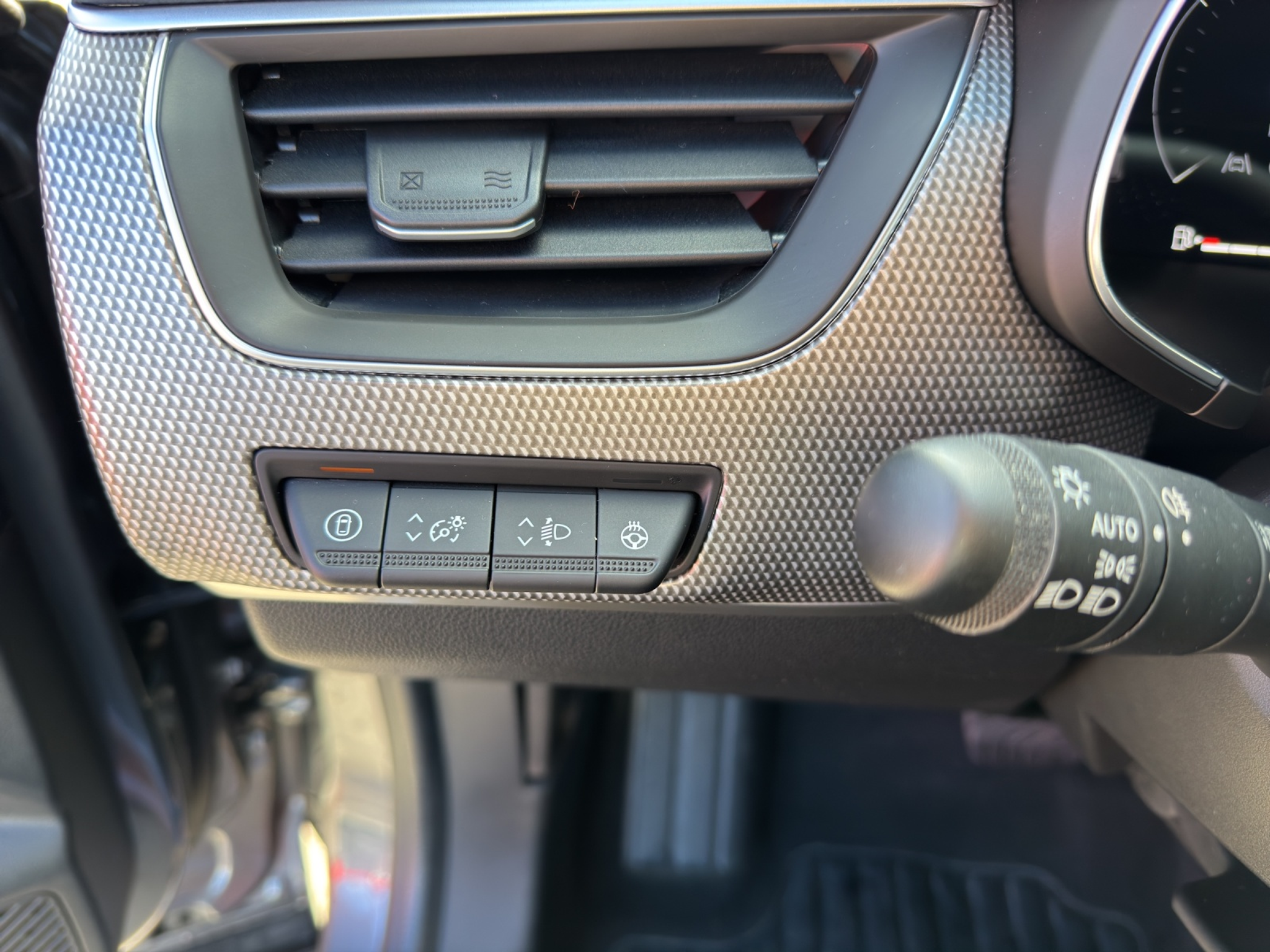 listing desktop thumbnail image 19