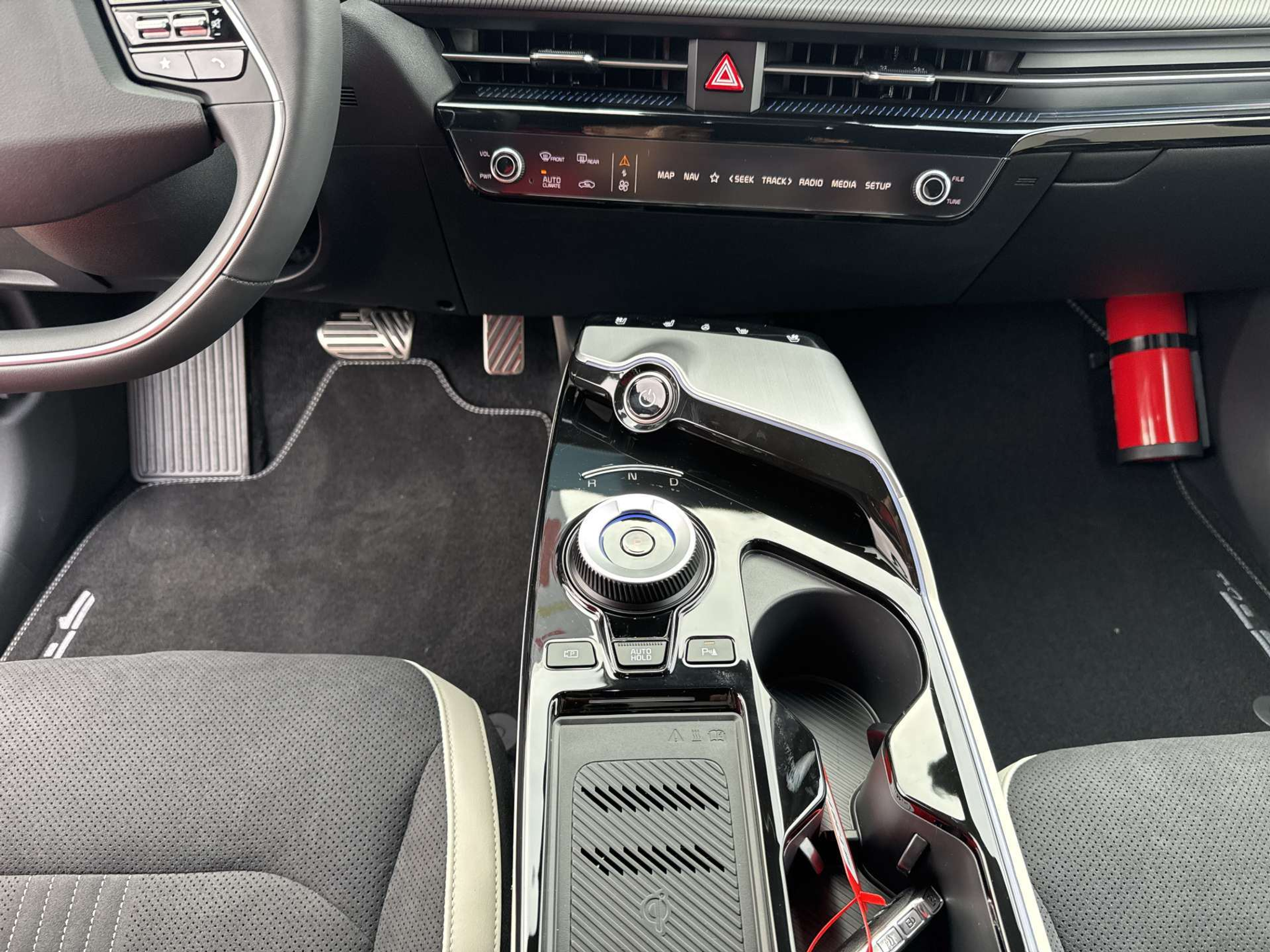 listing desktop thumbnail image 11