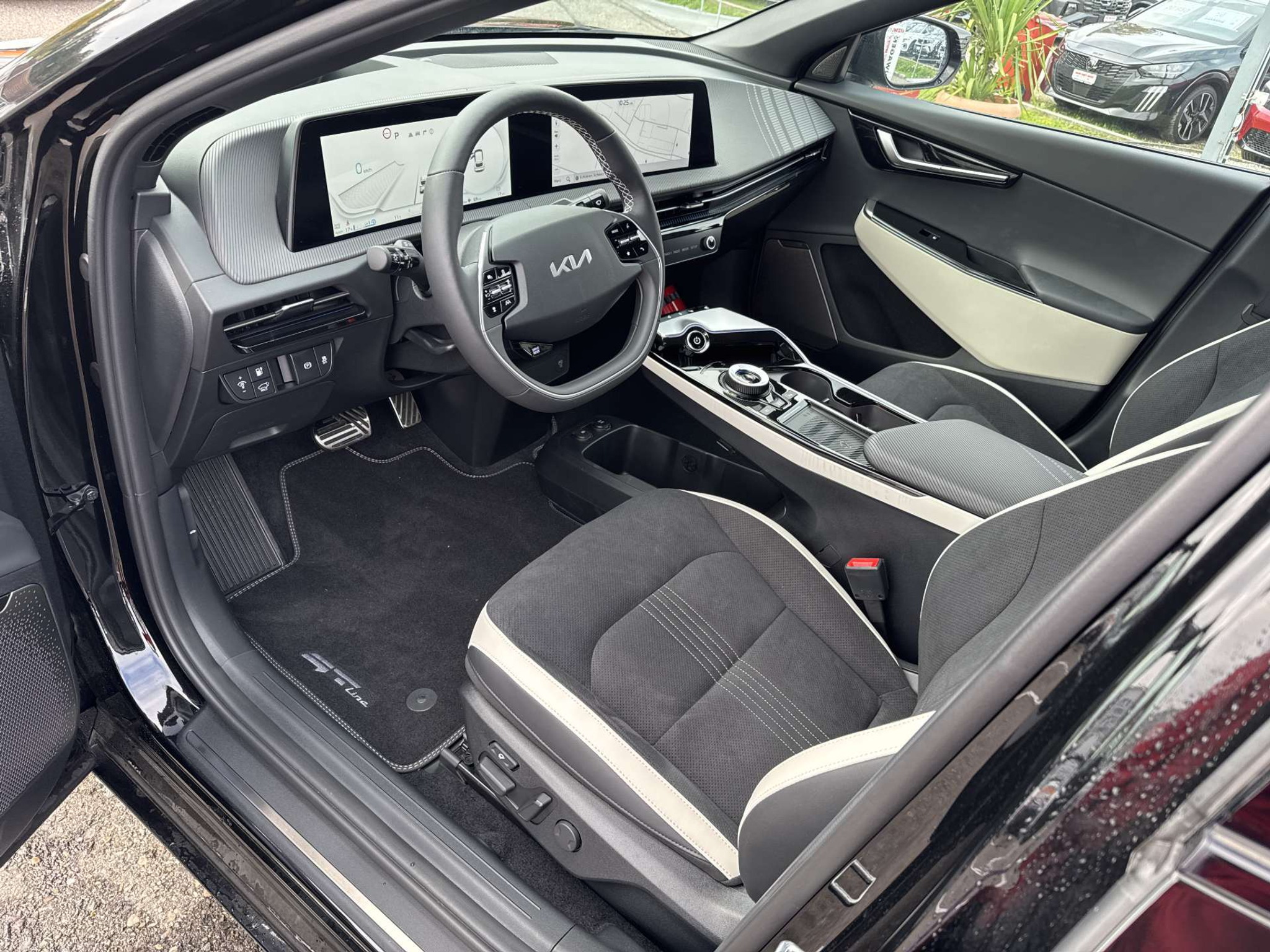 listing desktop thumbnail image 5