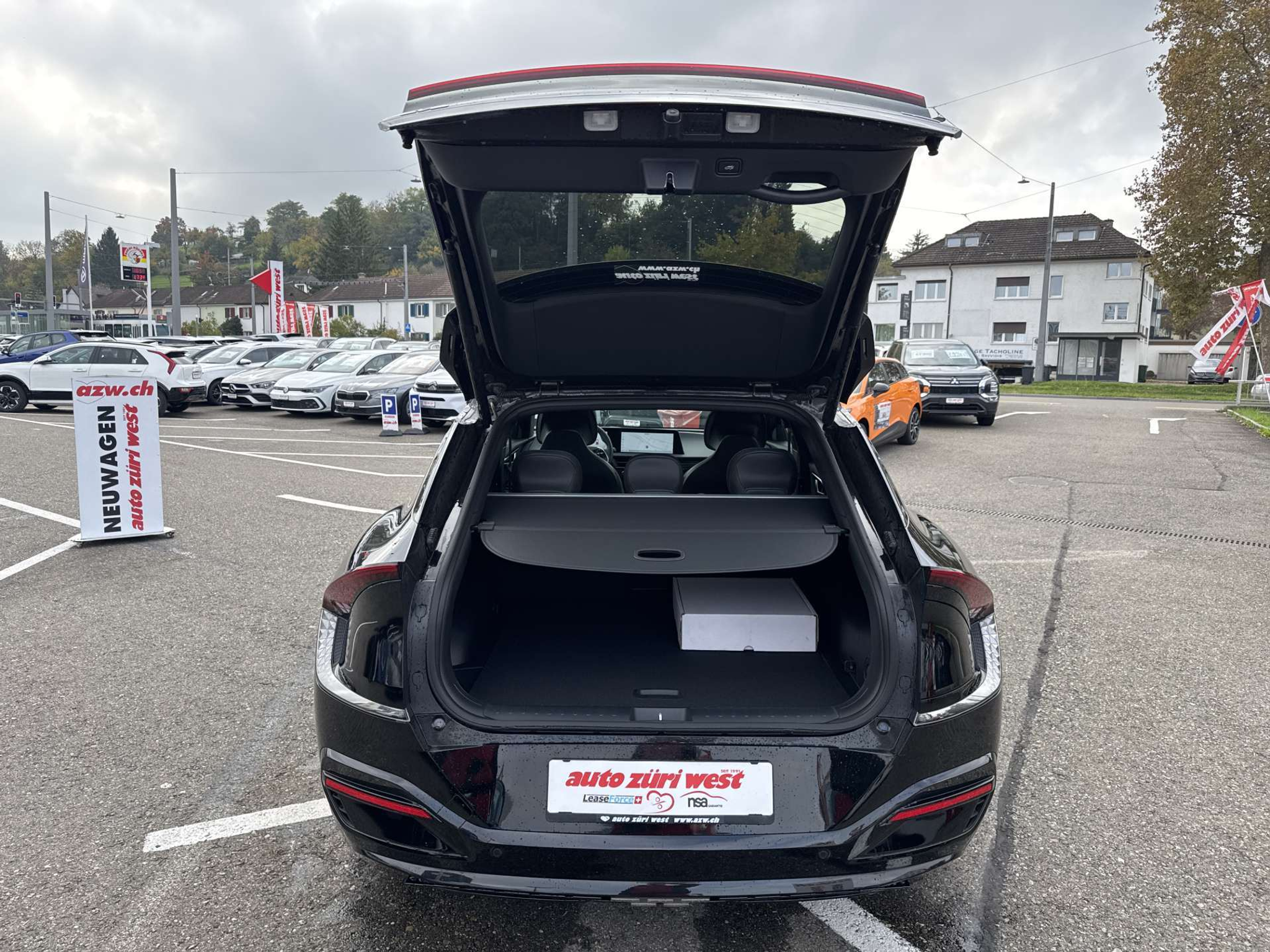 listing desktop thumbnail image 7