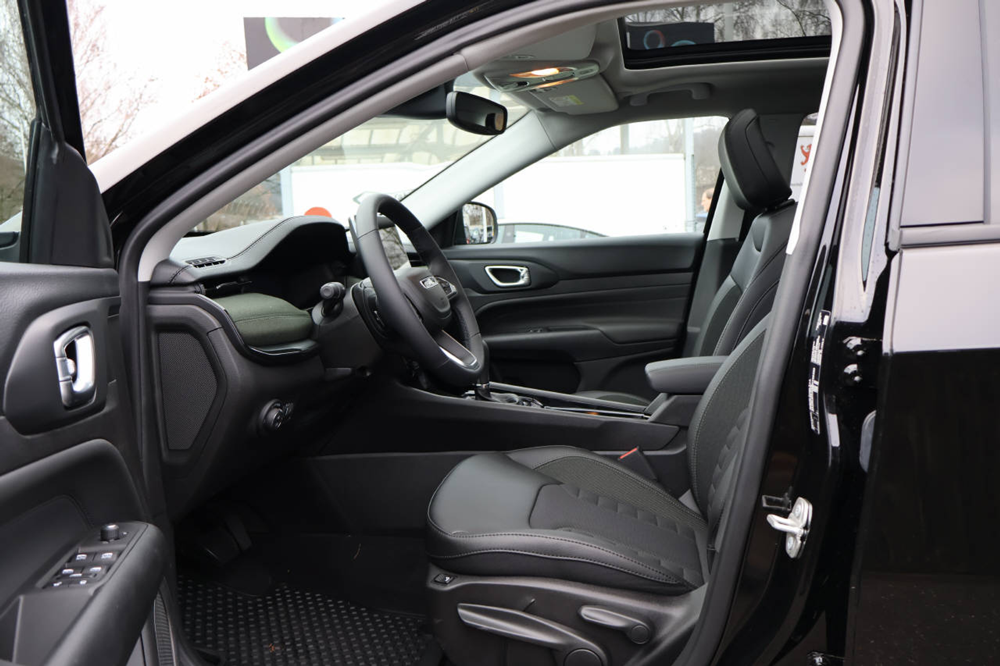 listing desktop thumbnail image 10