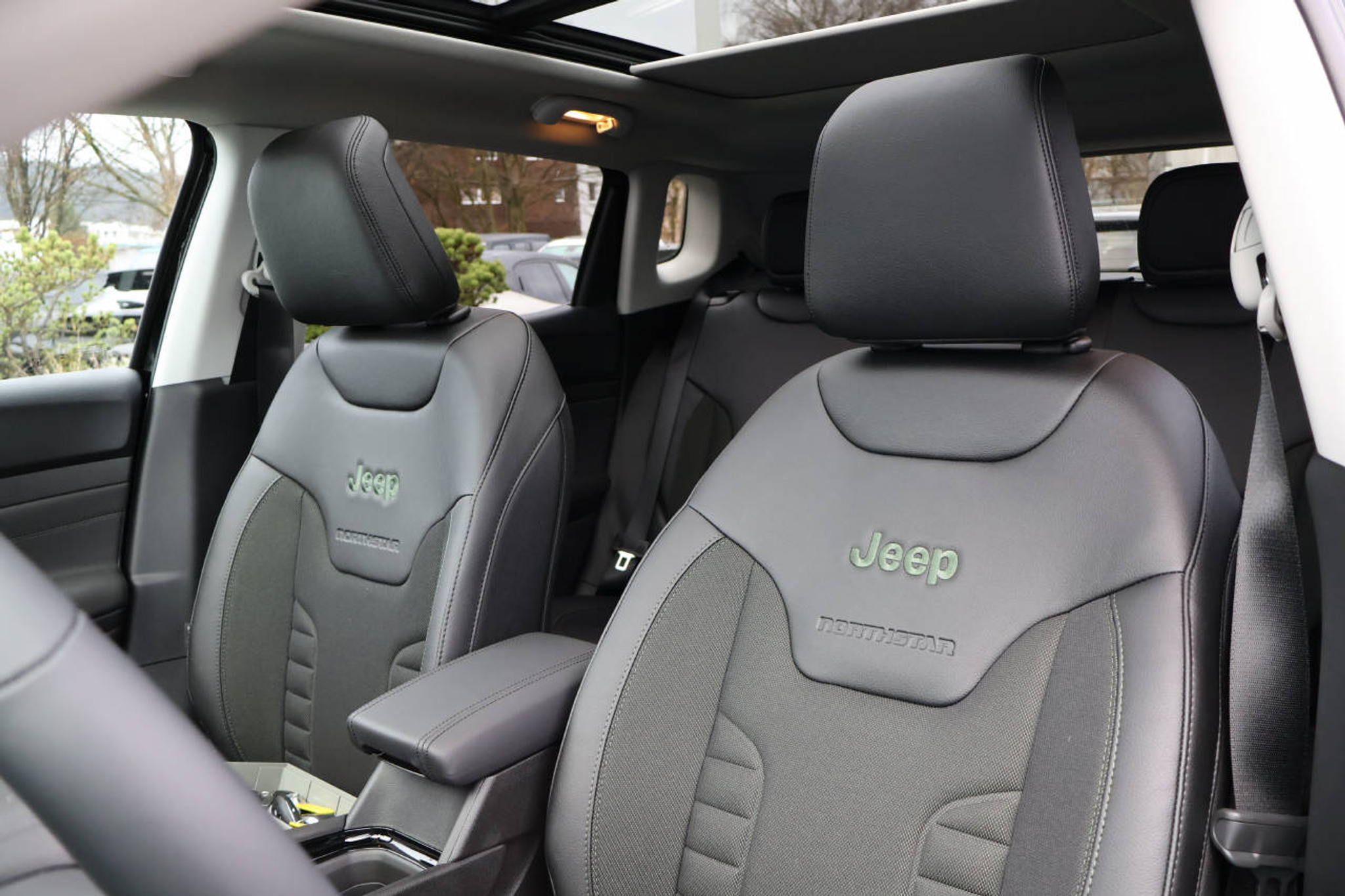 listing desktop thumbnail image 12