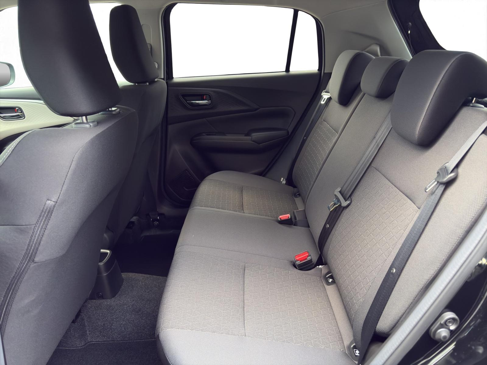 listing desktop thumbnail image 13