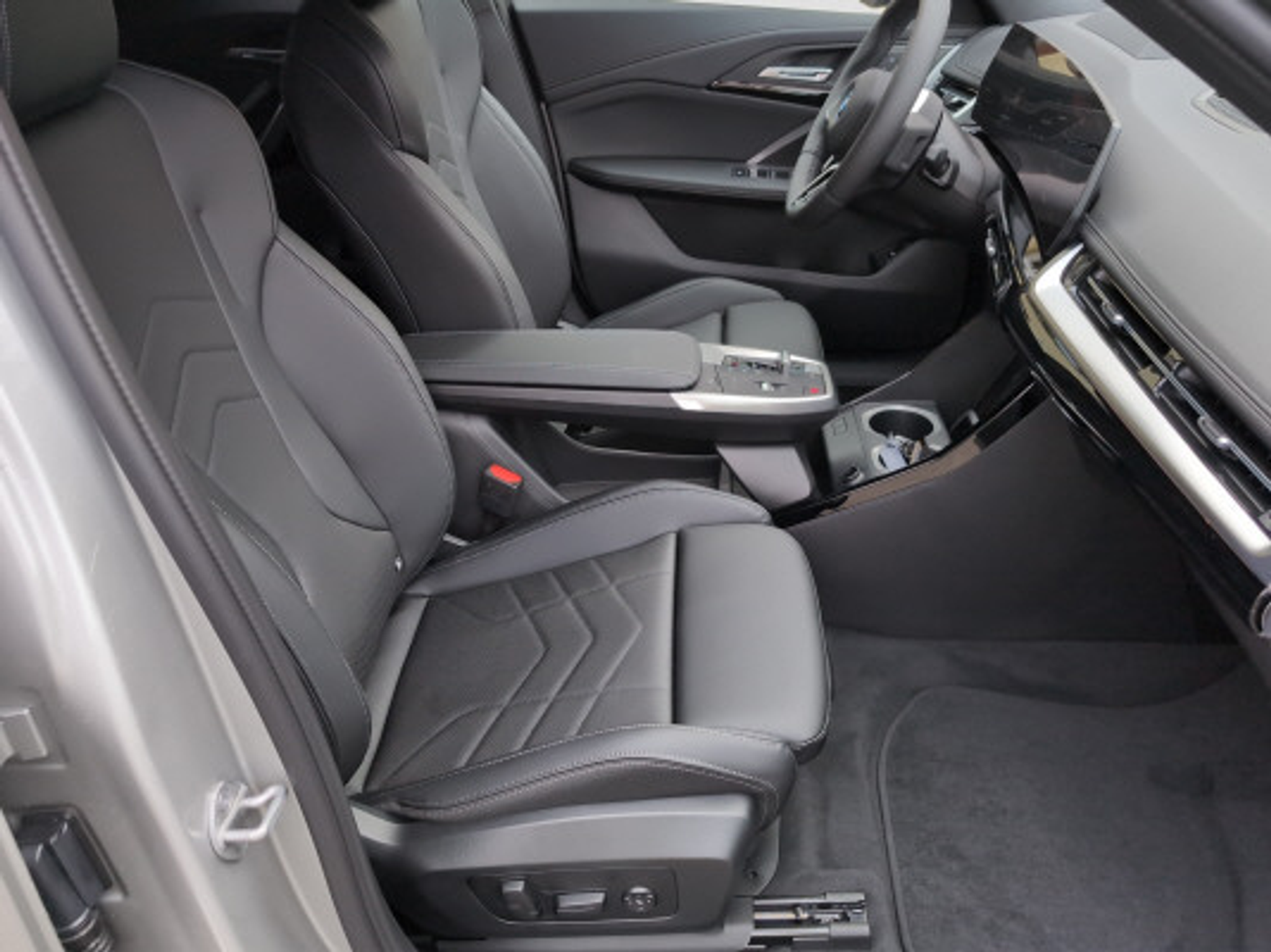 listing desktop thumbnail image 8