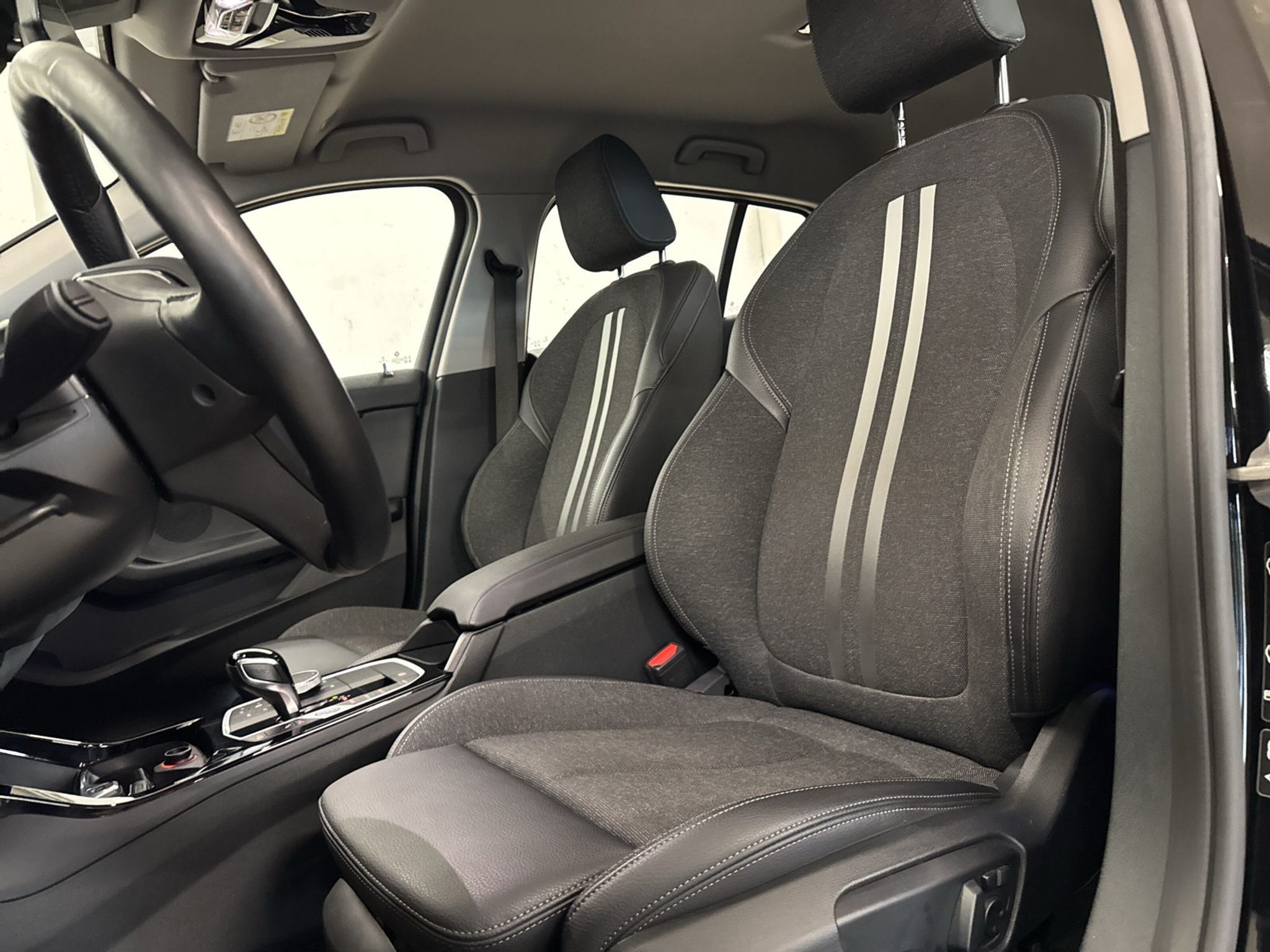 listing desktop thumbnail image 9