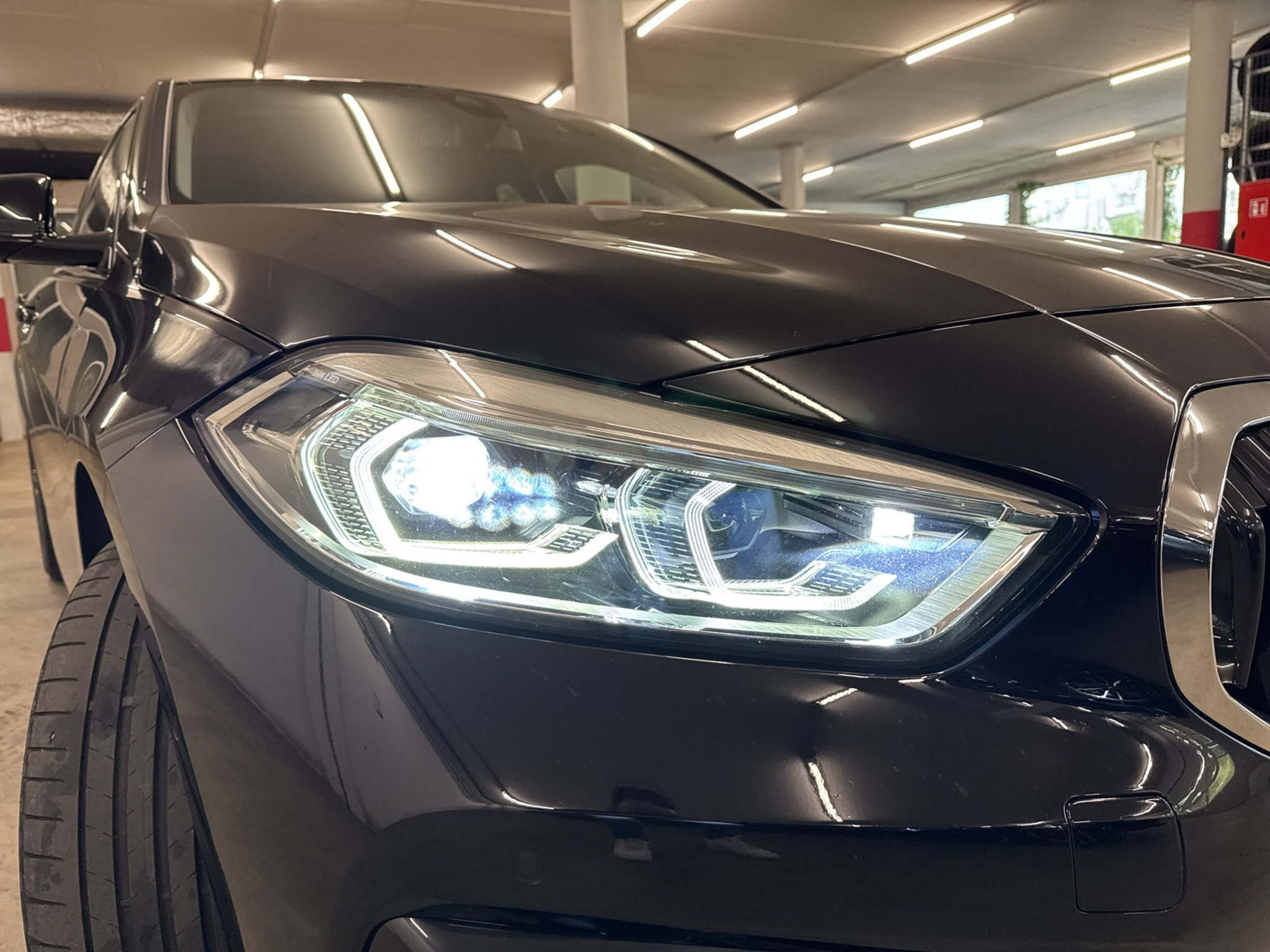 listing desktop thumbnail image 17