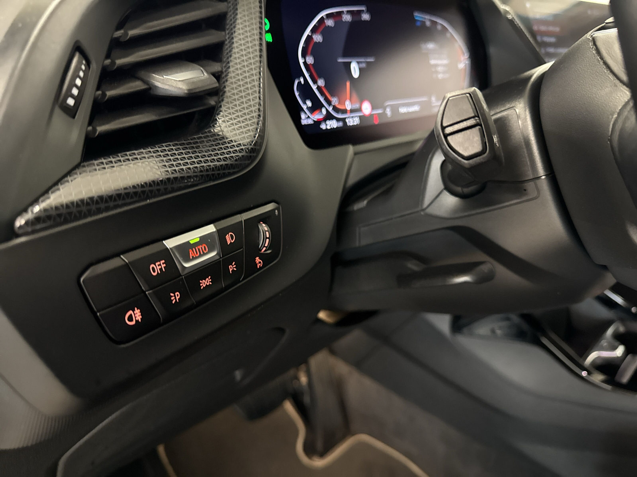 listing desktop thumbnail image 19