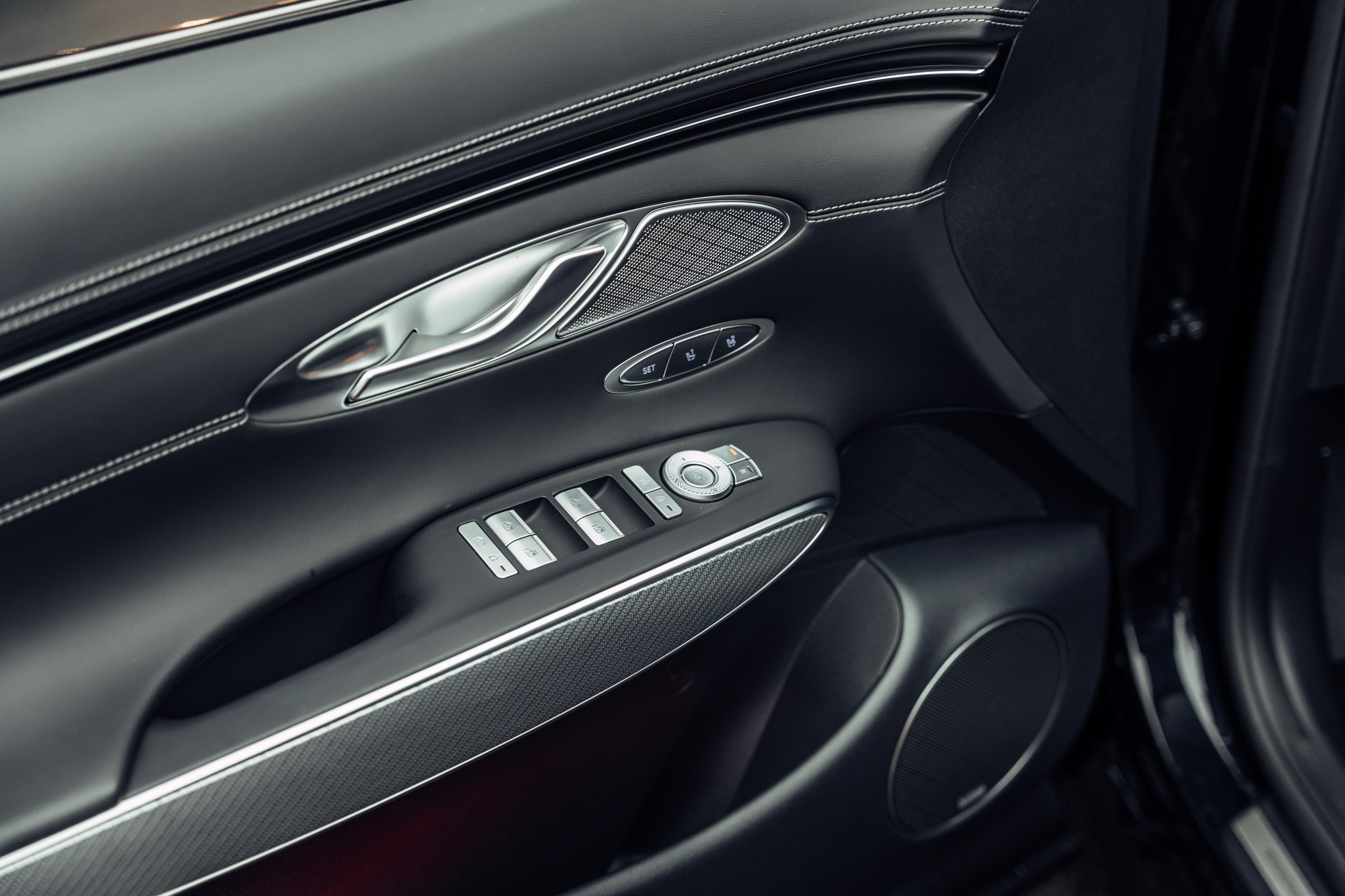 listing desktop thumbnail image 12