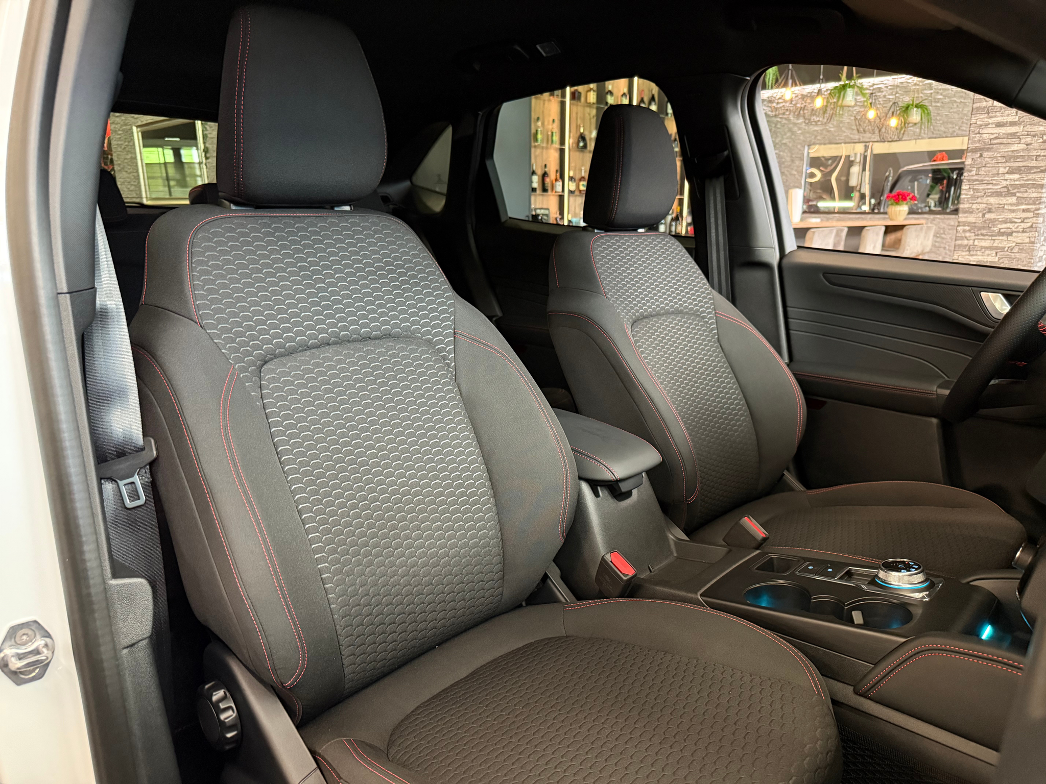 listing desktop thumbnail image 18