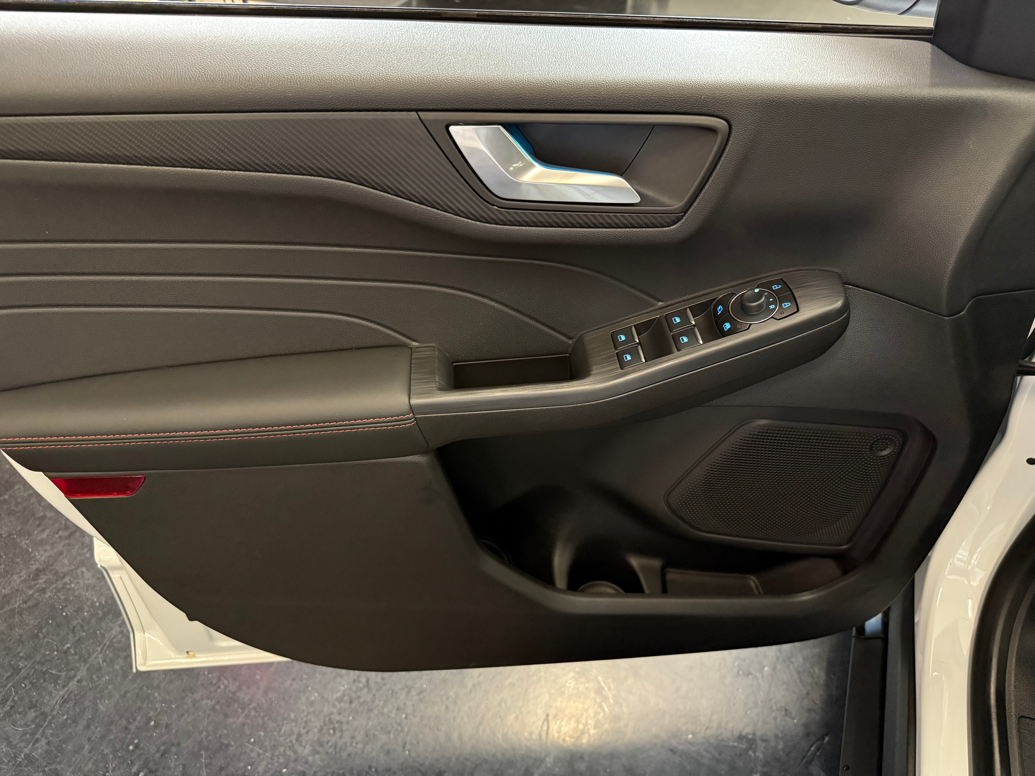 listing desktop thumbnail image 19