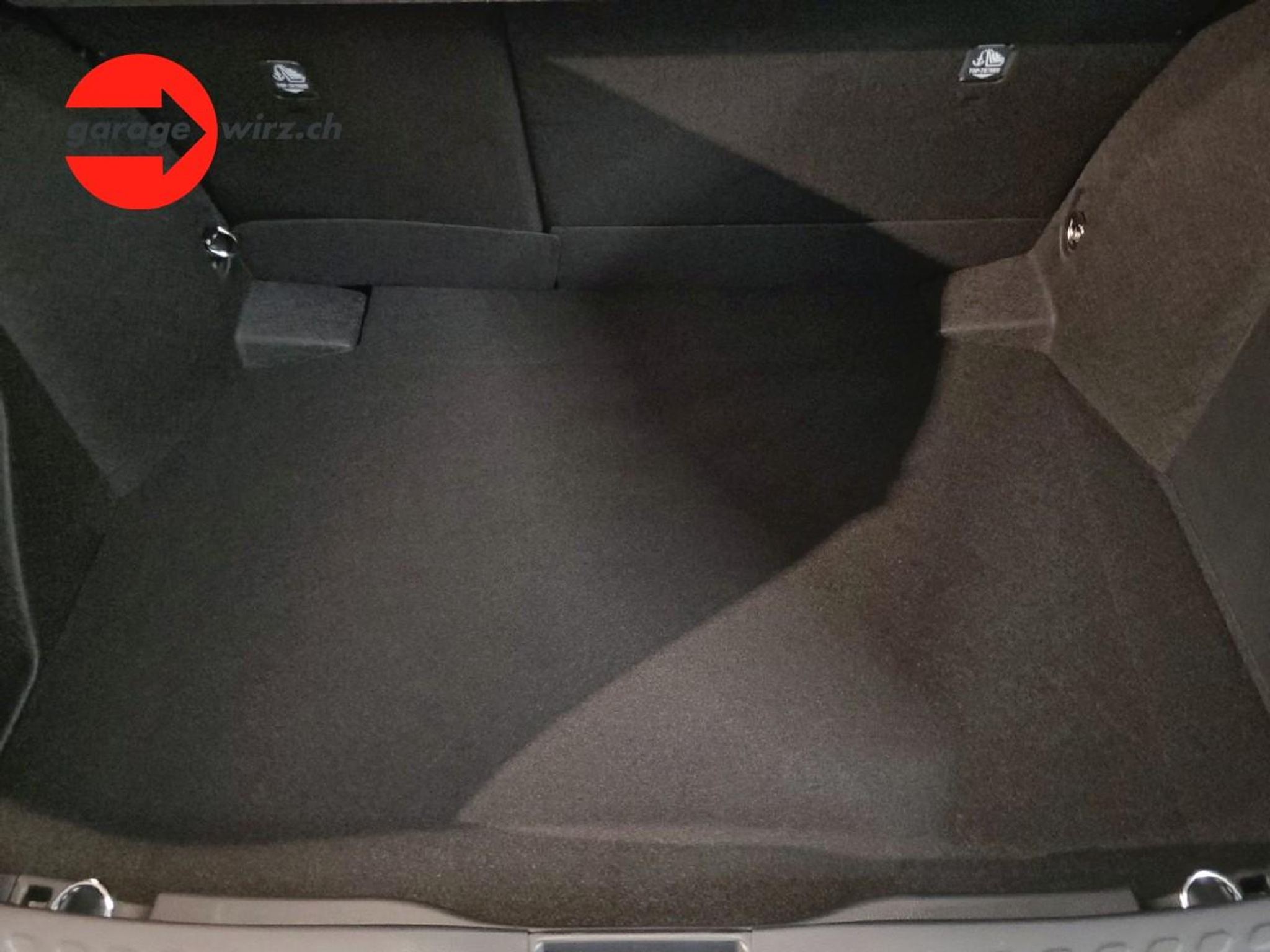 listing desktop thumbnail image 9