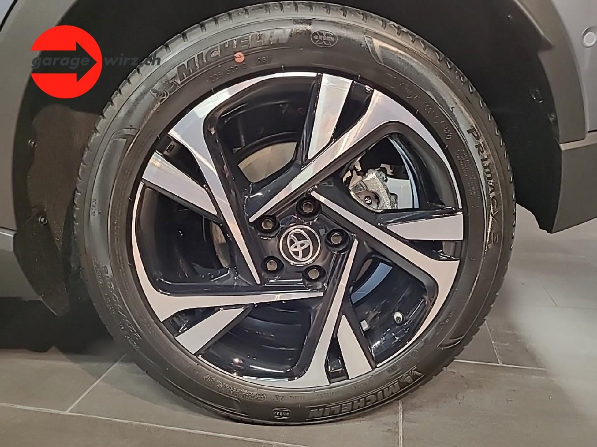 listing desktop thumbnail image 10