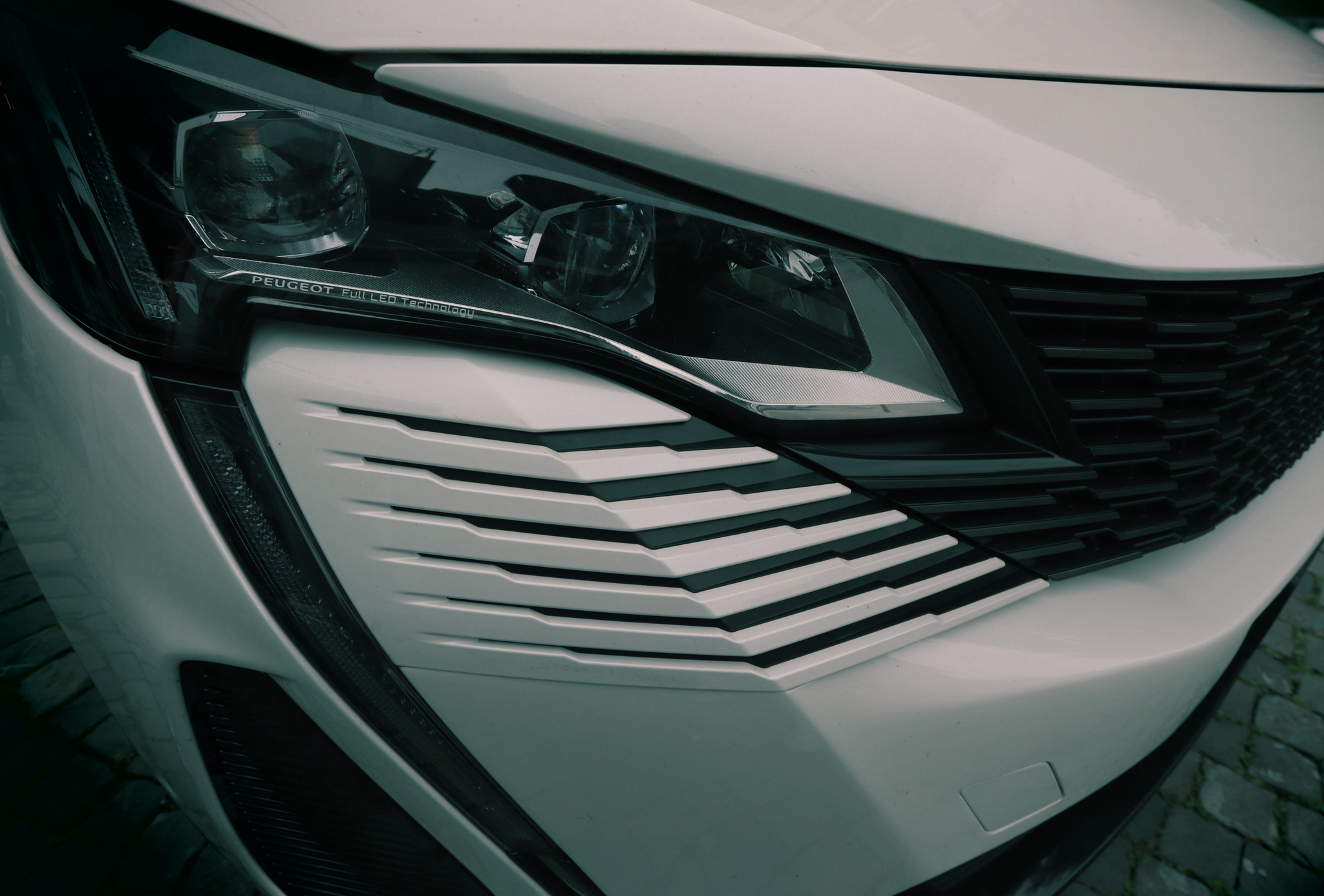 listing desktop thumbnail image 25