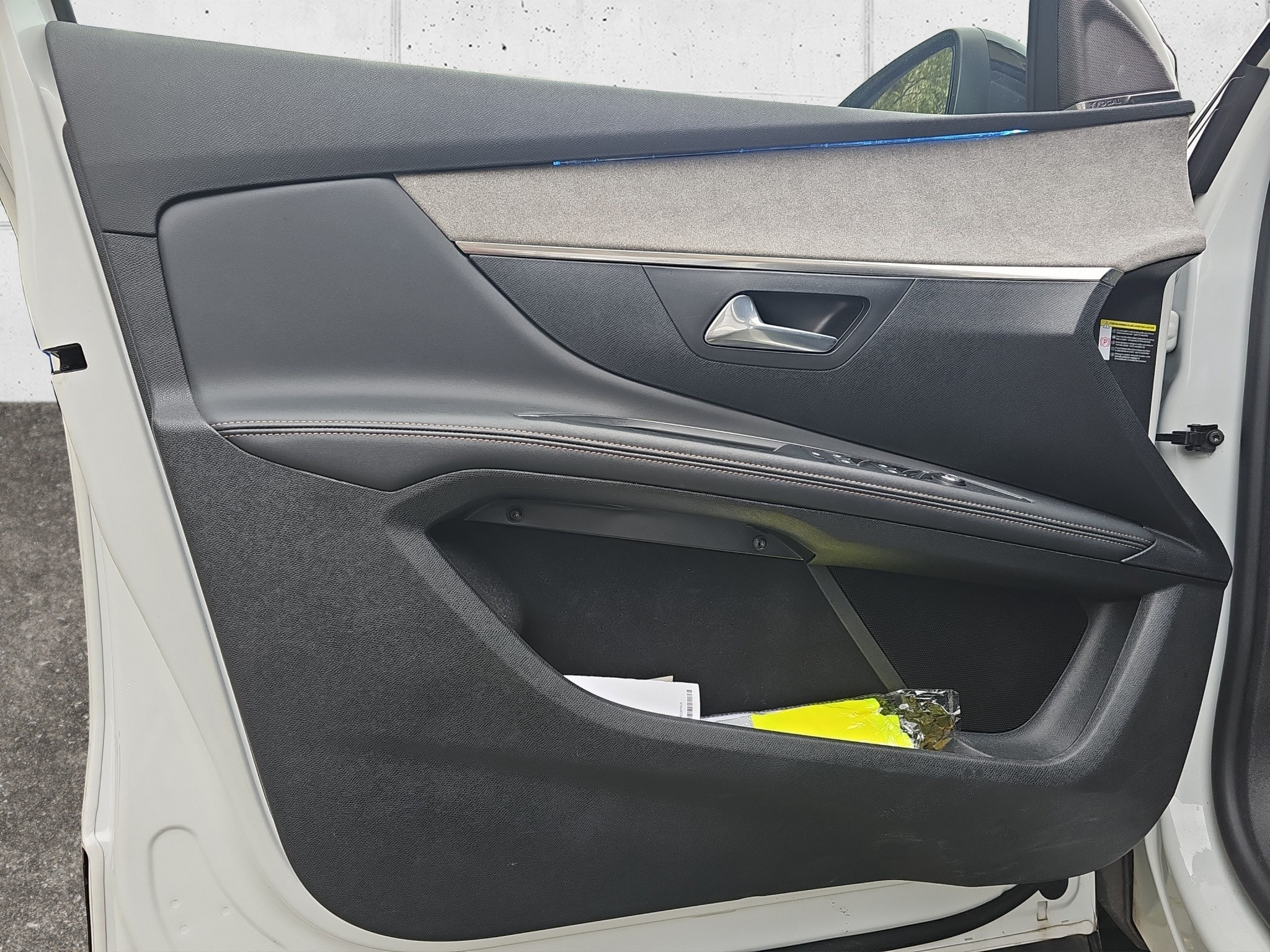 listing desktop thumbnail image 21