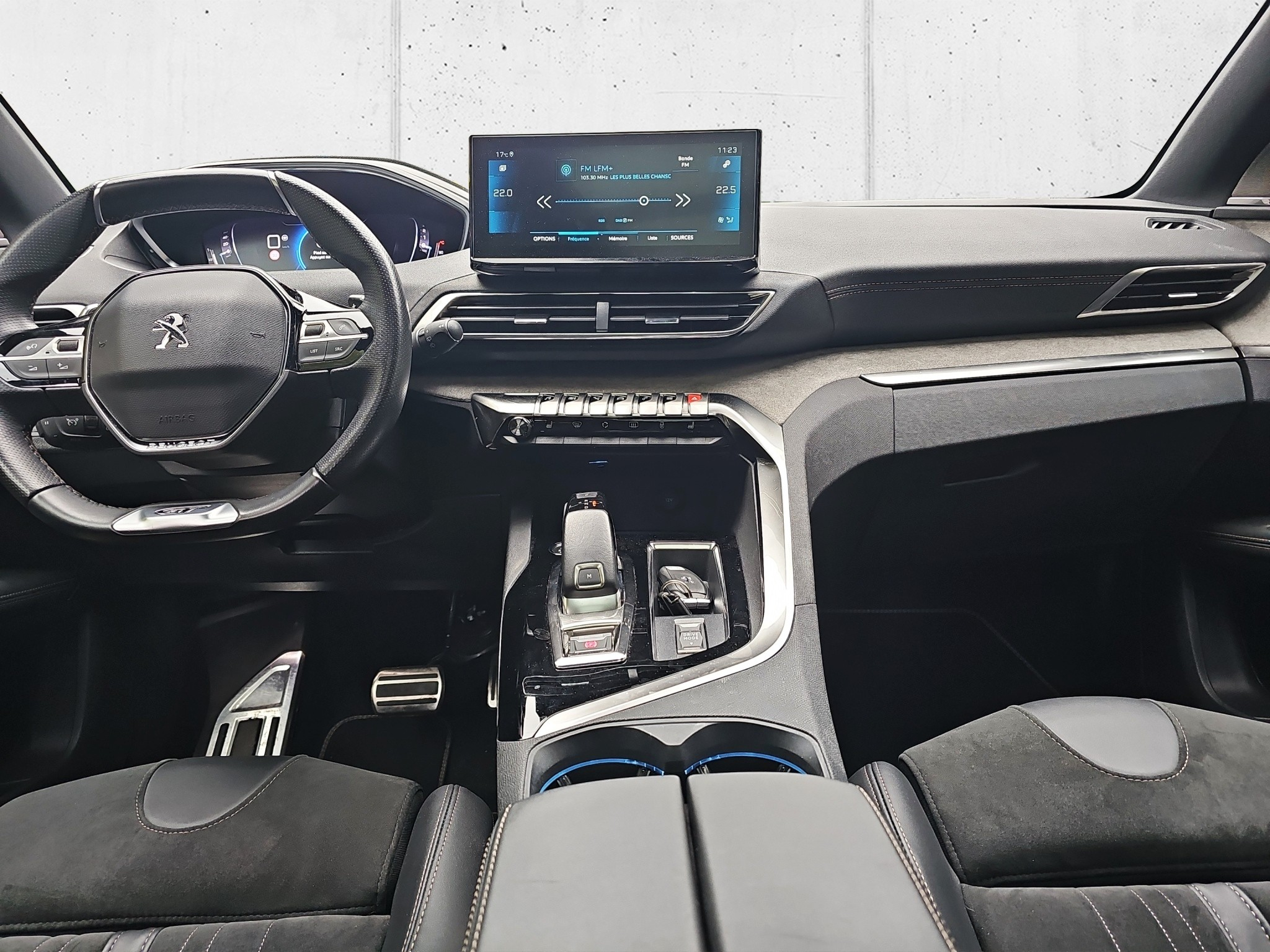 listing desktop thumbnail image 15