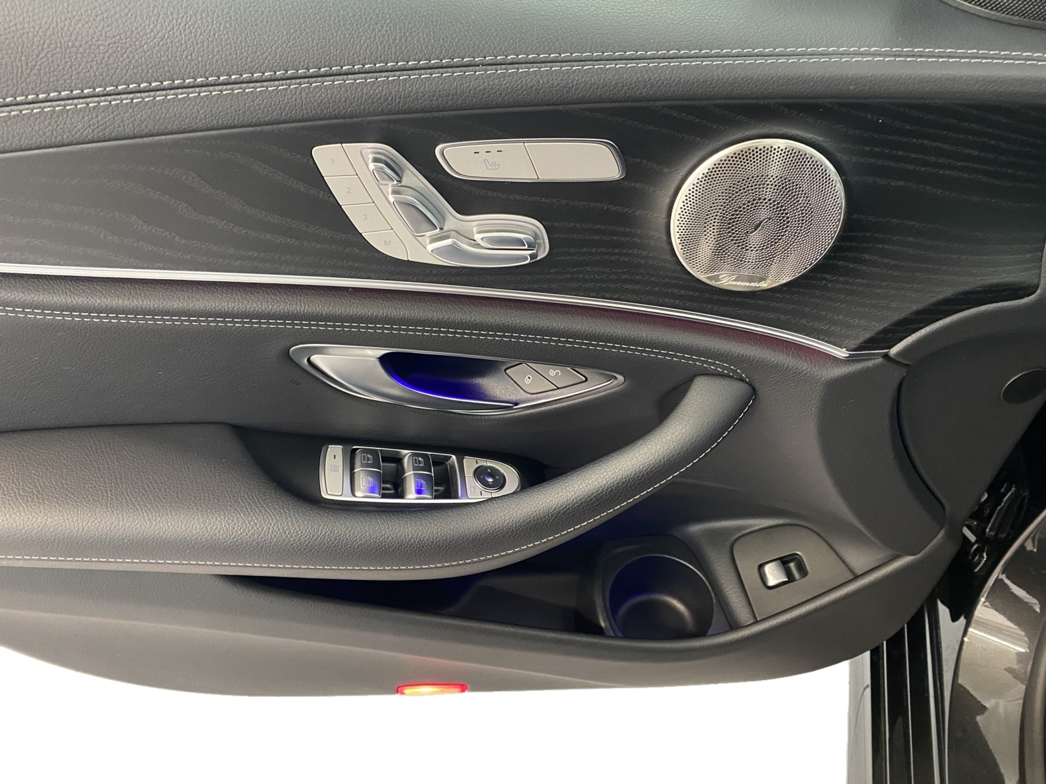 listing desktop thumbnail image 10