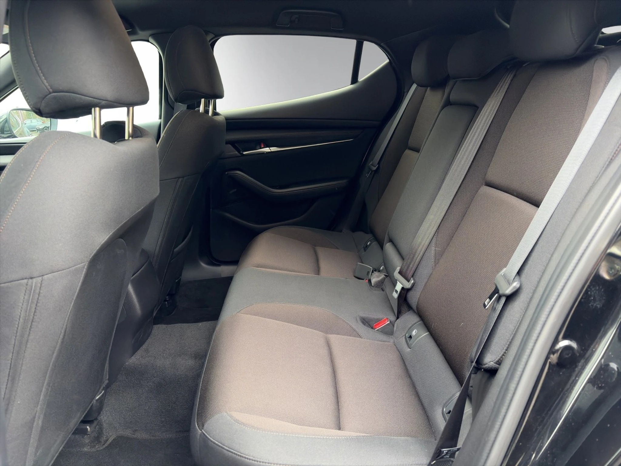 listing desktop thumbnail image 8