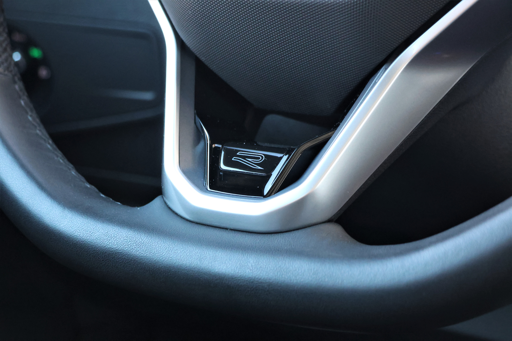 listing desktop thumbnail image 17