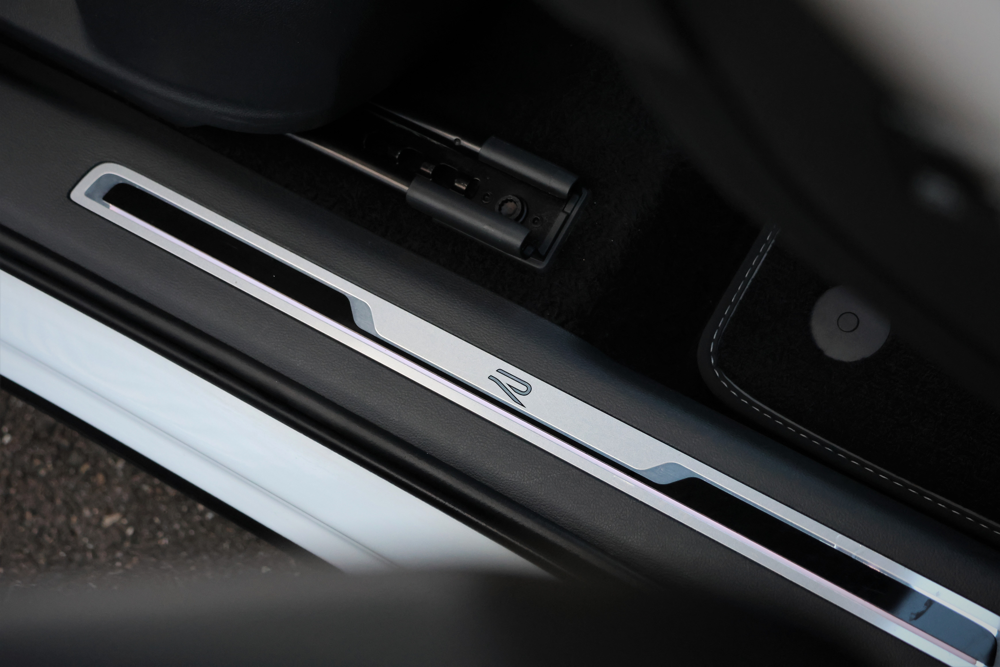 listing desktop thumbnail image 21