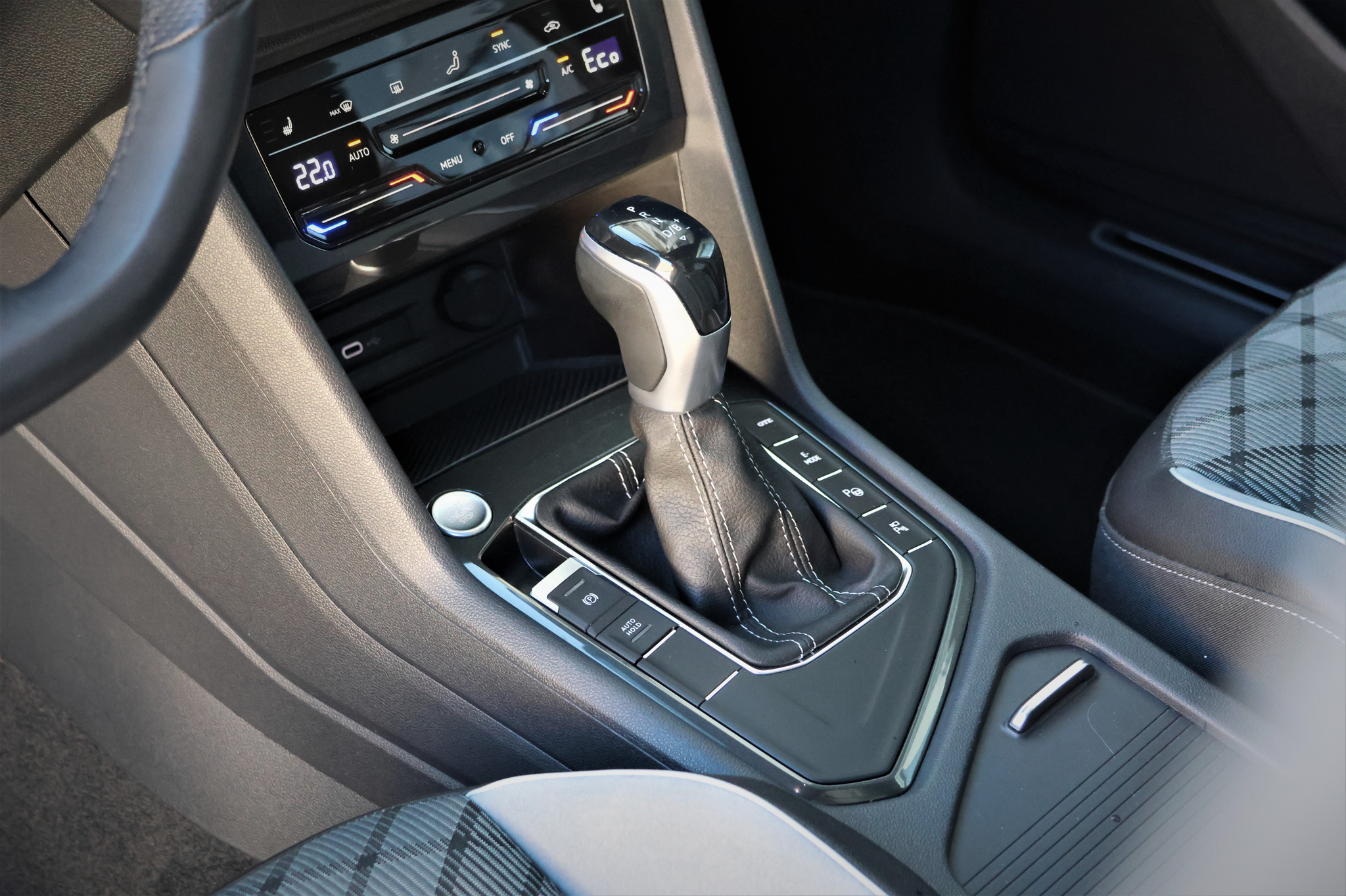 listing desktop thumbnail image 9