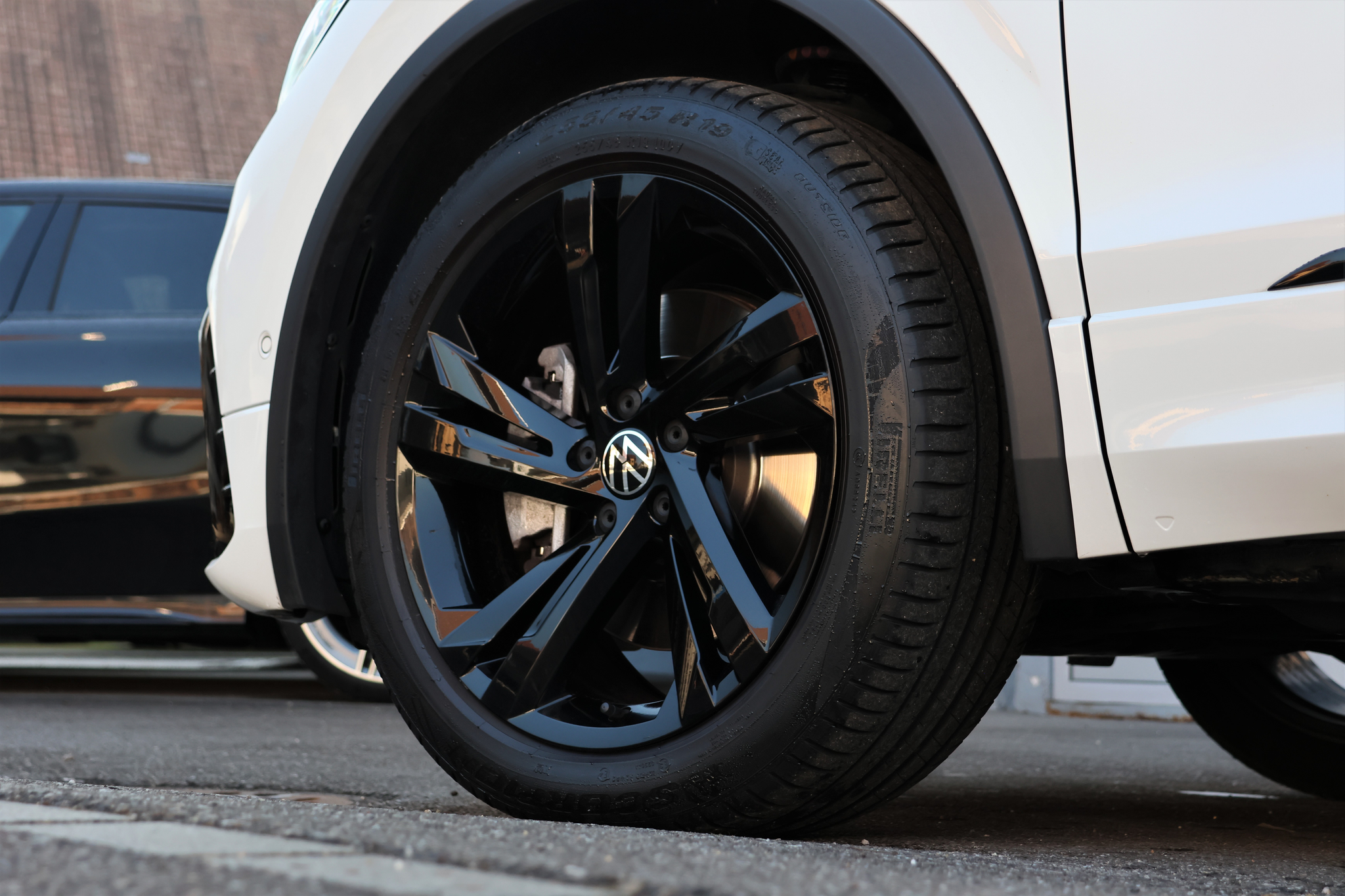 listing desktop thumbnail image 6