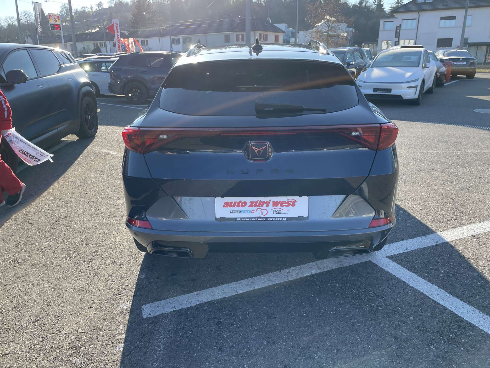 listing desktop thumbnail image 14