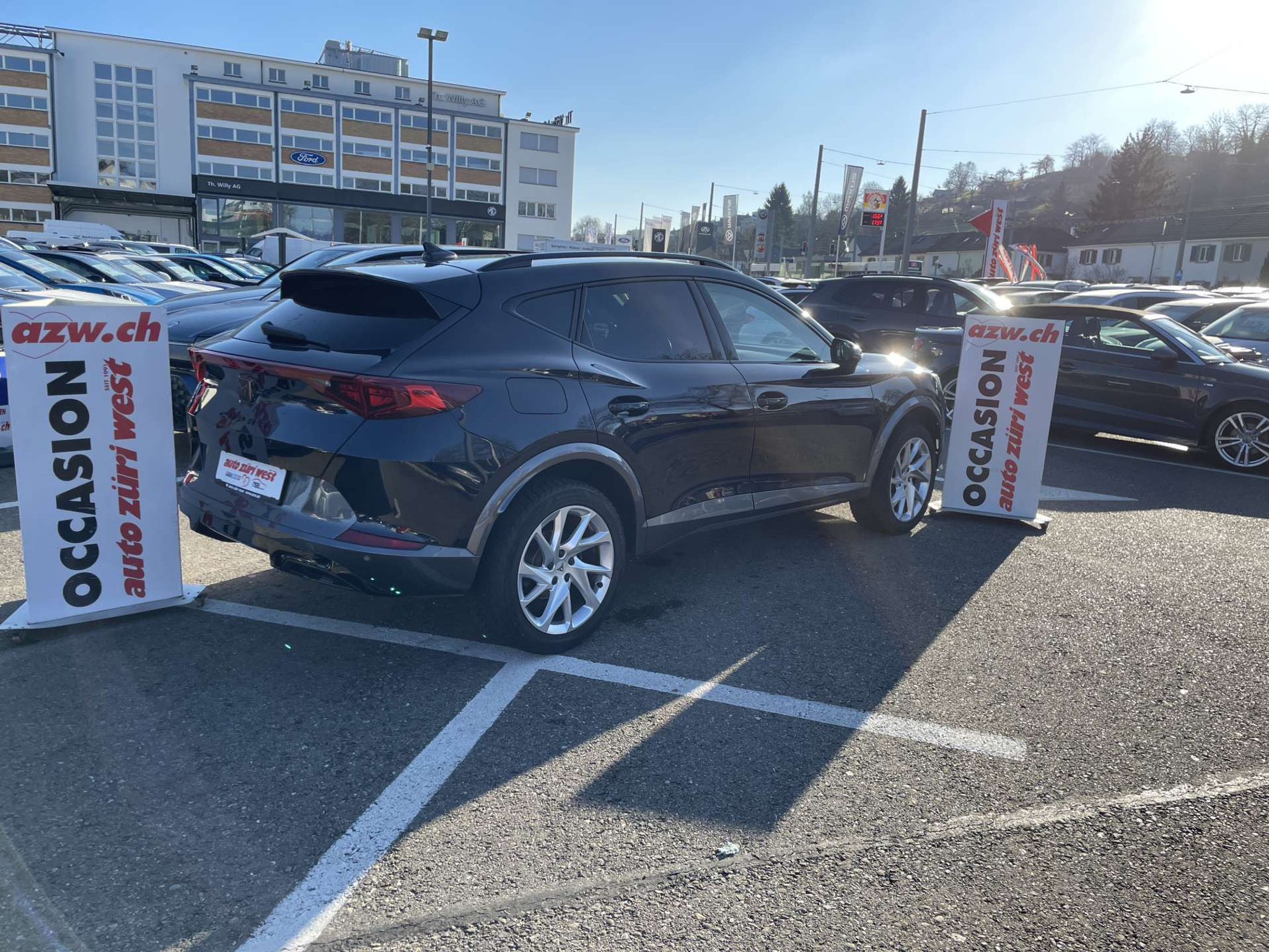 listing desktop thumbnail image 2