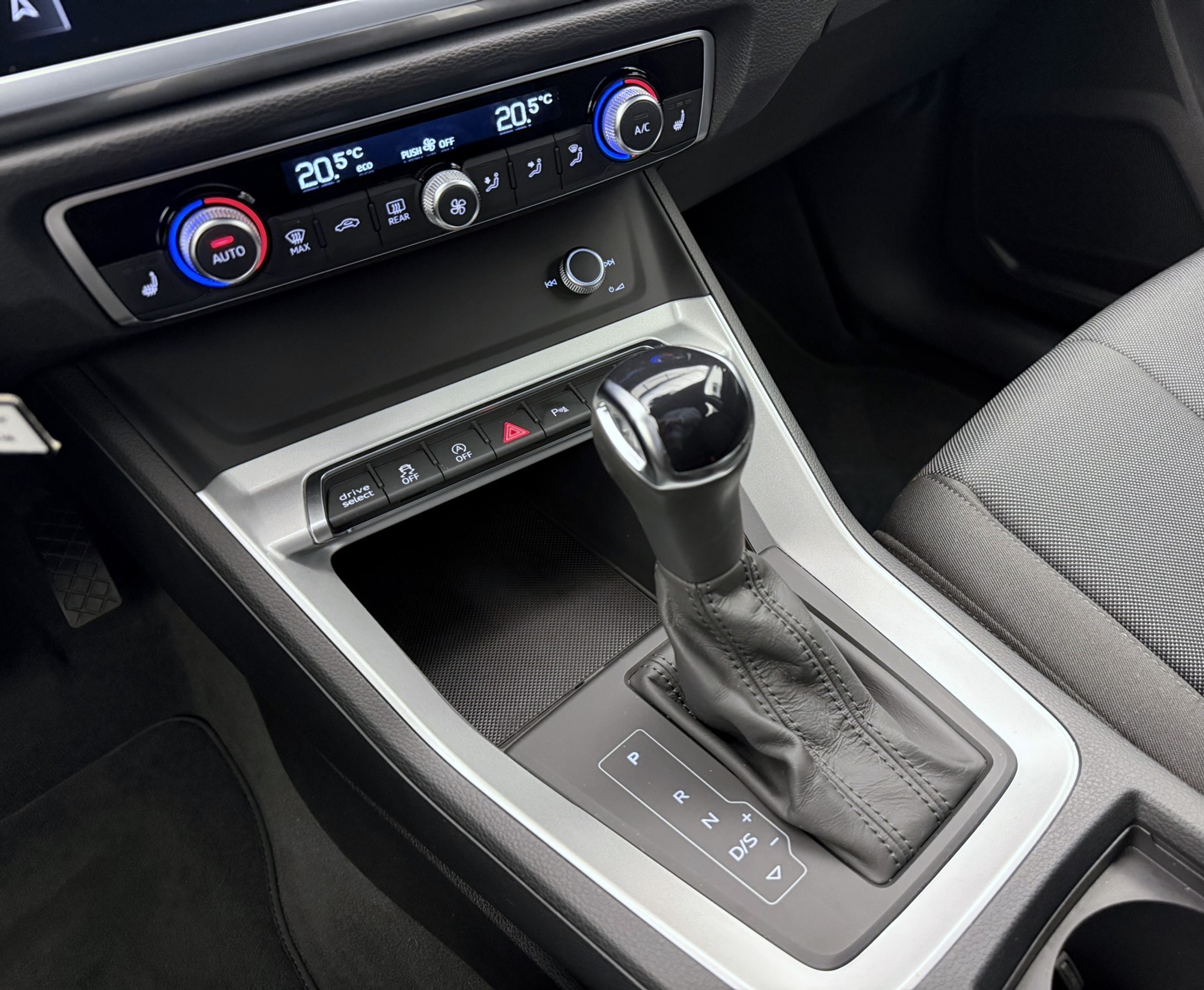 listing desktop thumbnail image 11