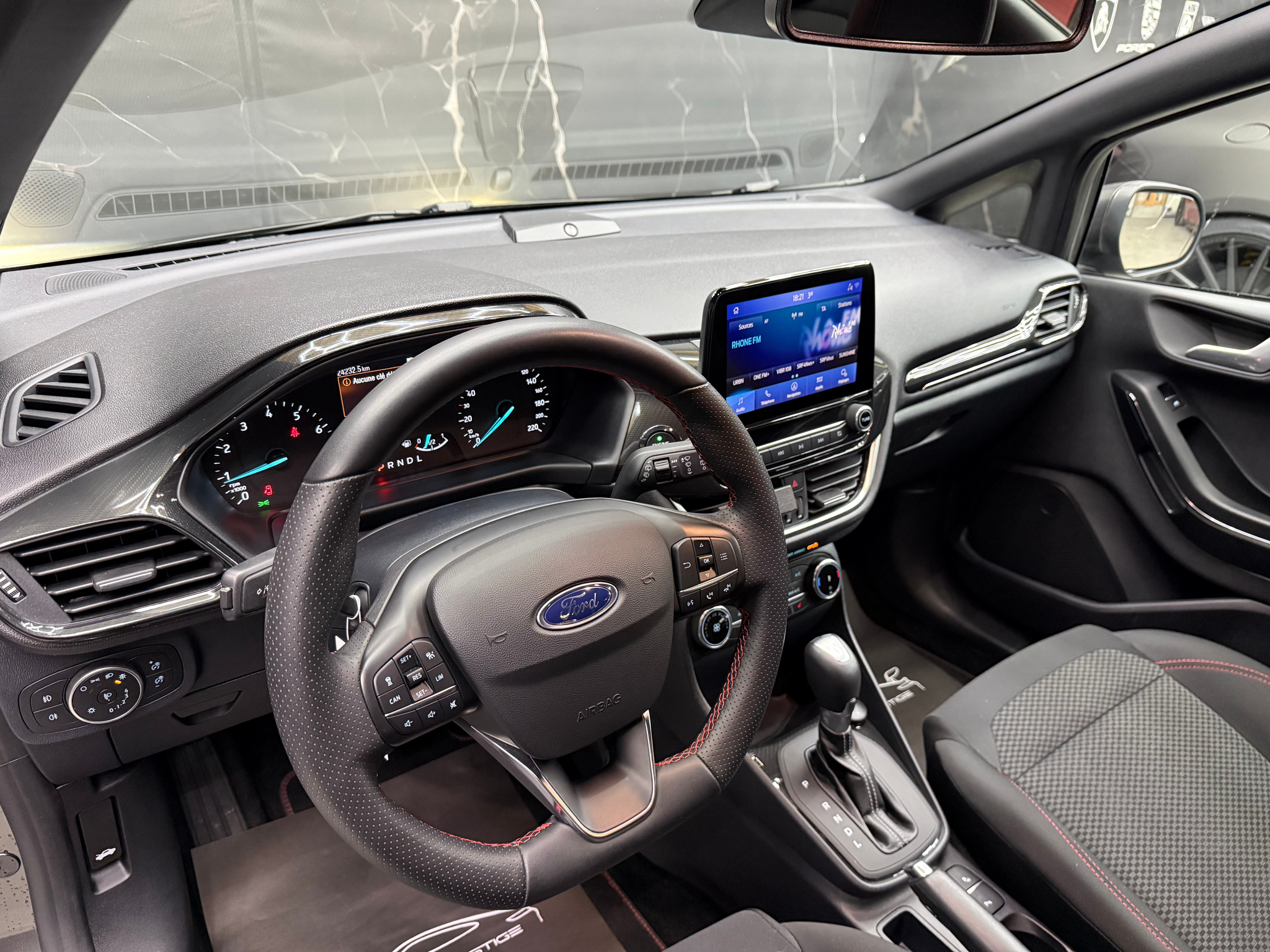 listing desktop thumbnail image 6