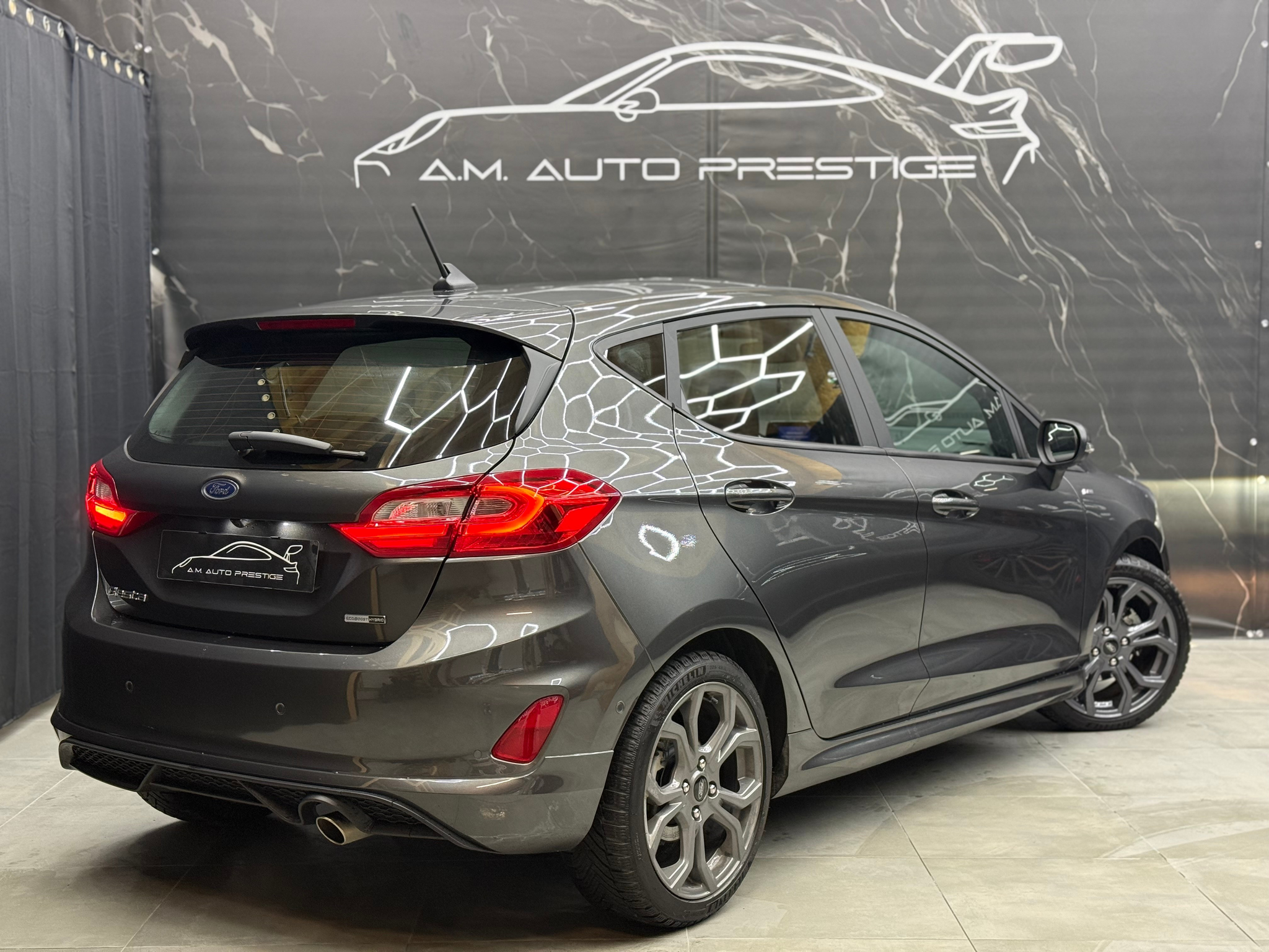 listing desktop thumbnail image 3