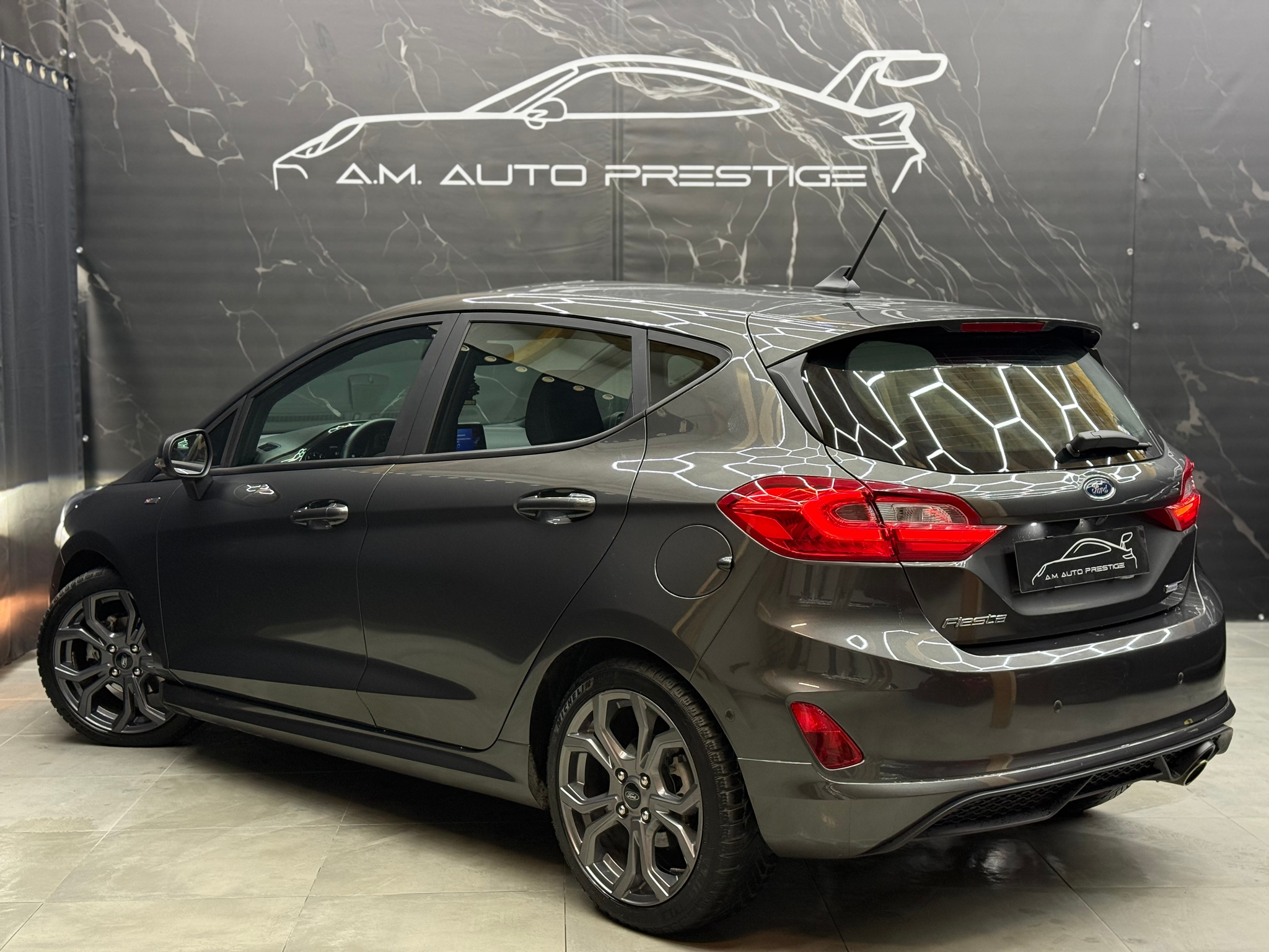 listing desktop thumbnail image 5