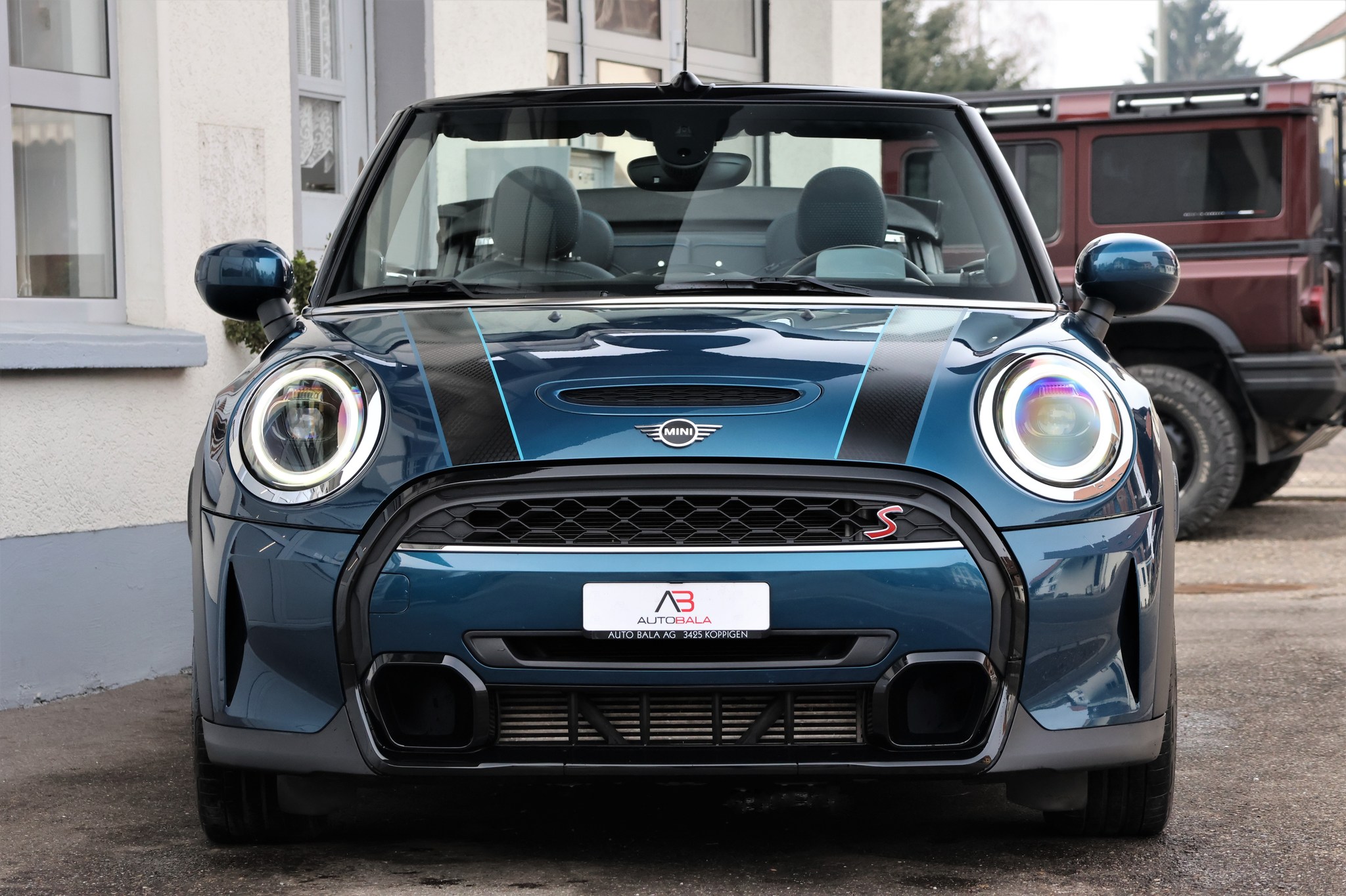 listing desktop thumbnail image 7