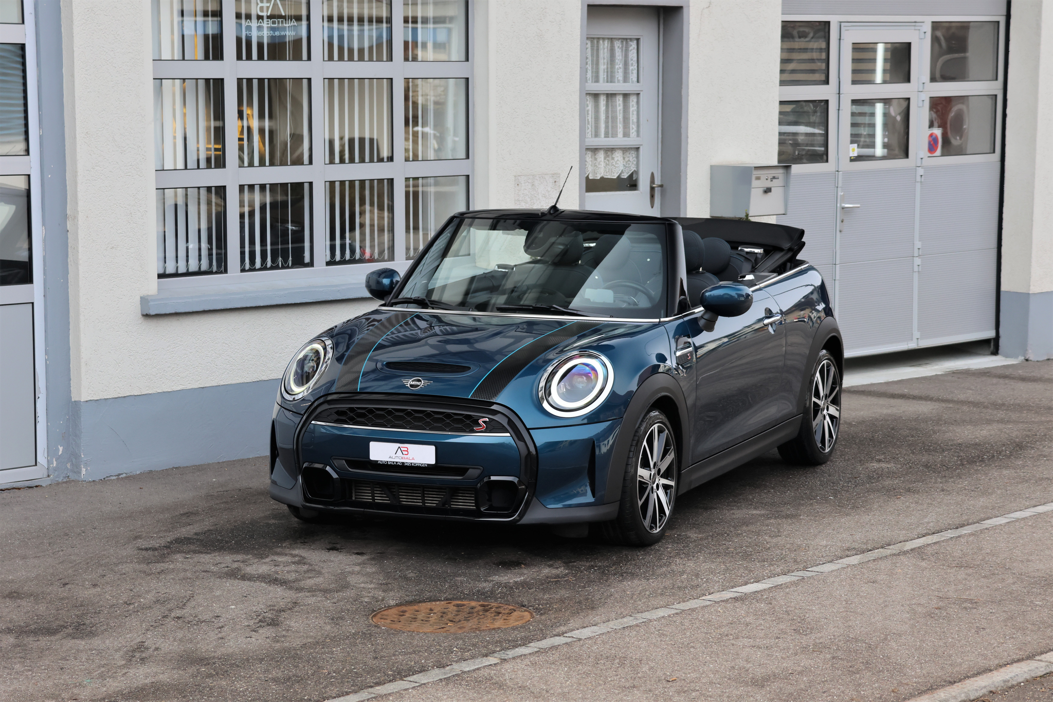 listing desktop thumbnail image 6