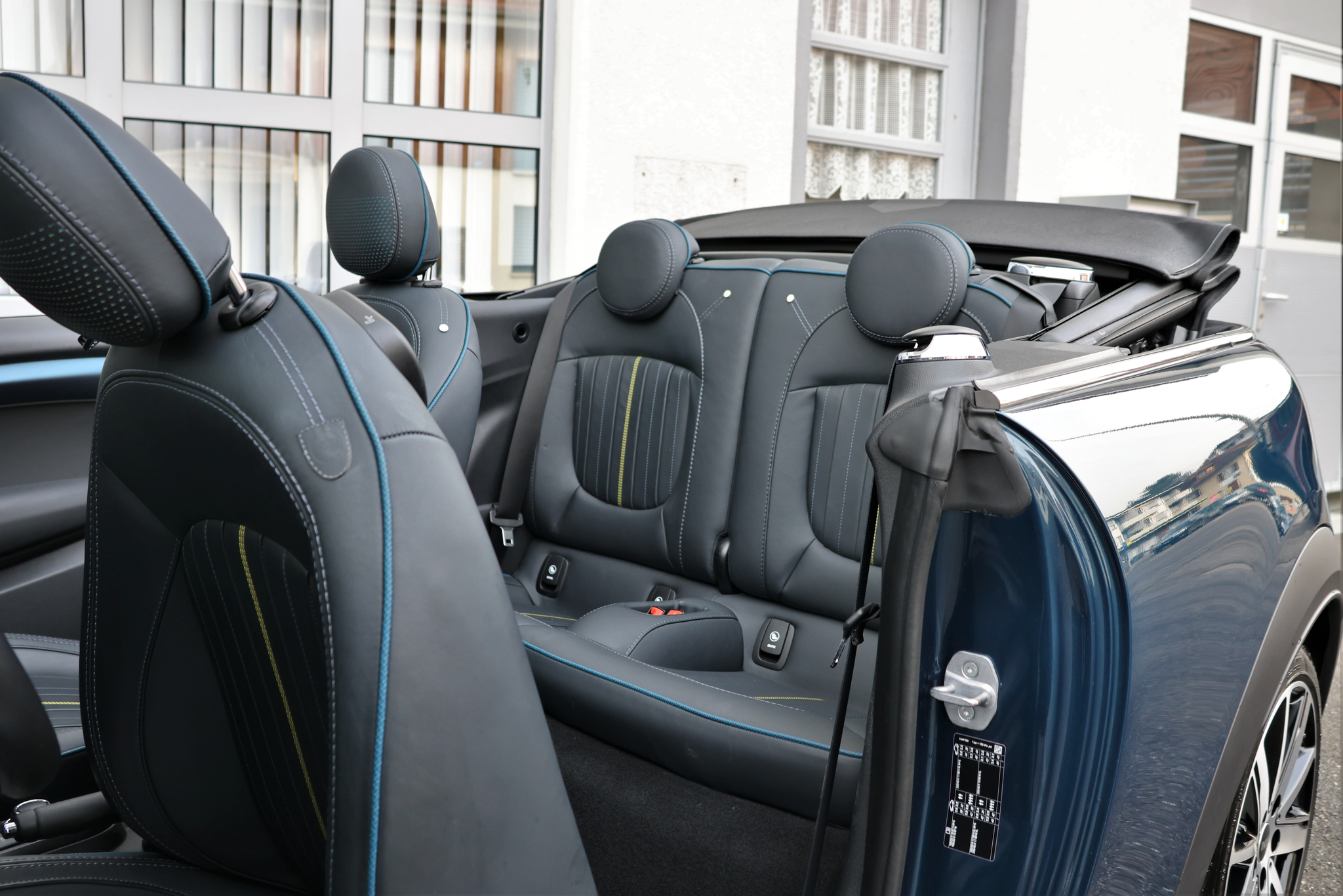 listing desktop thumbnail image 16