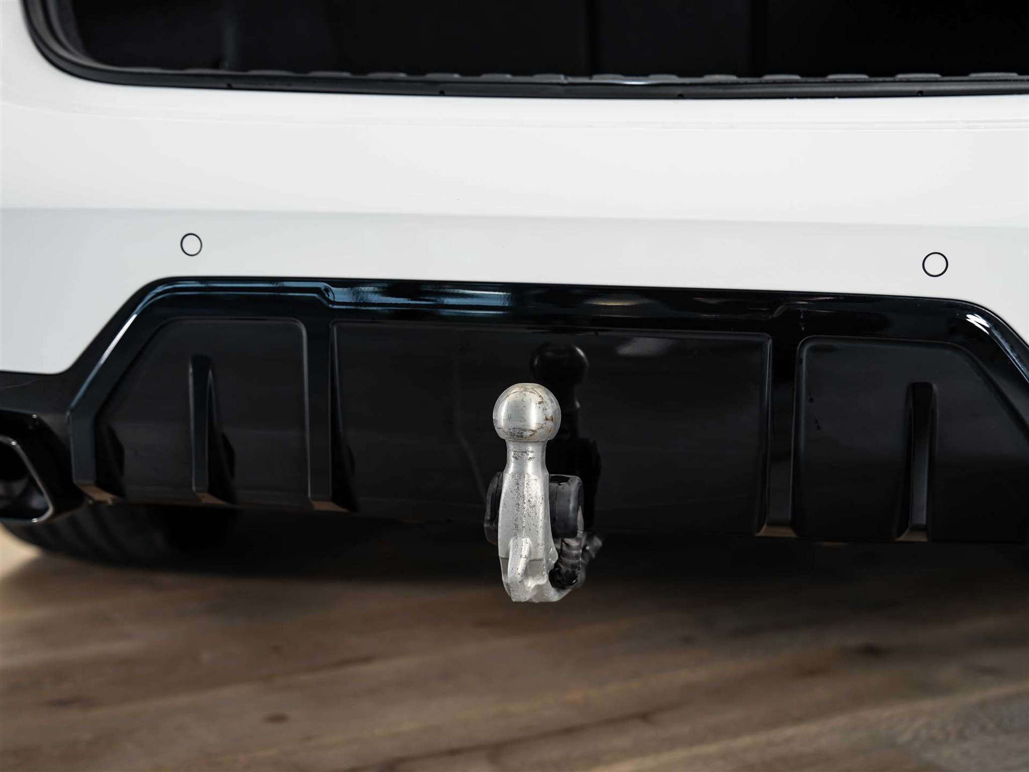 listing desktop thumbnail image 44