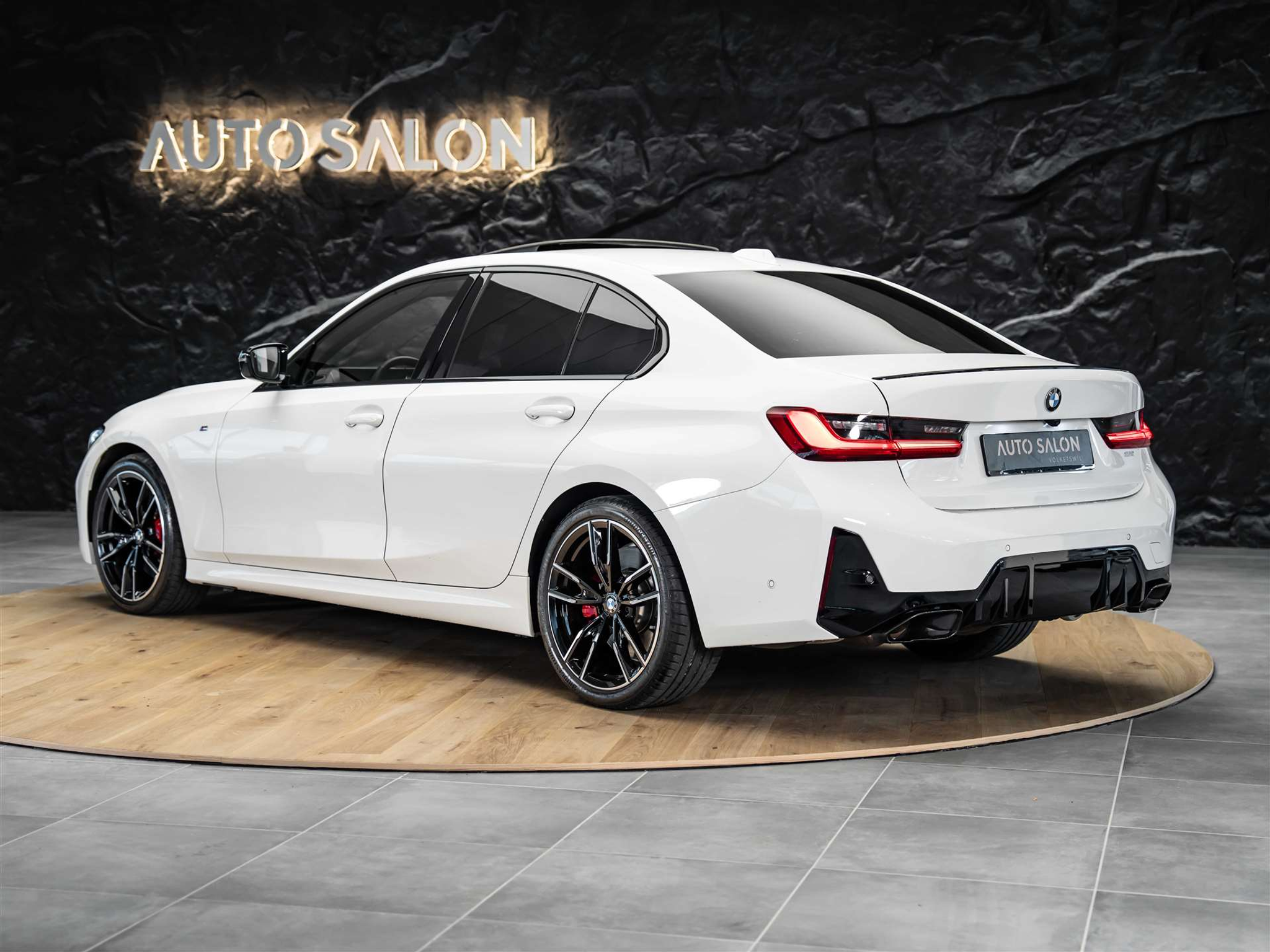 listing desktop thumbnail image 2