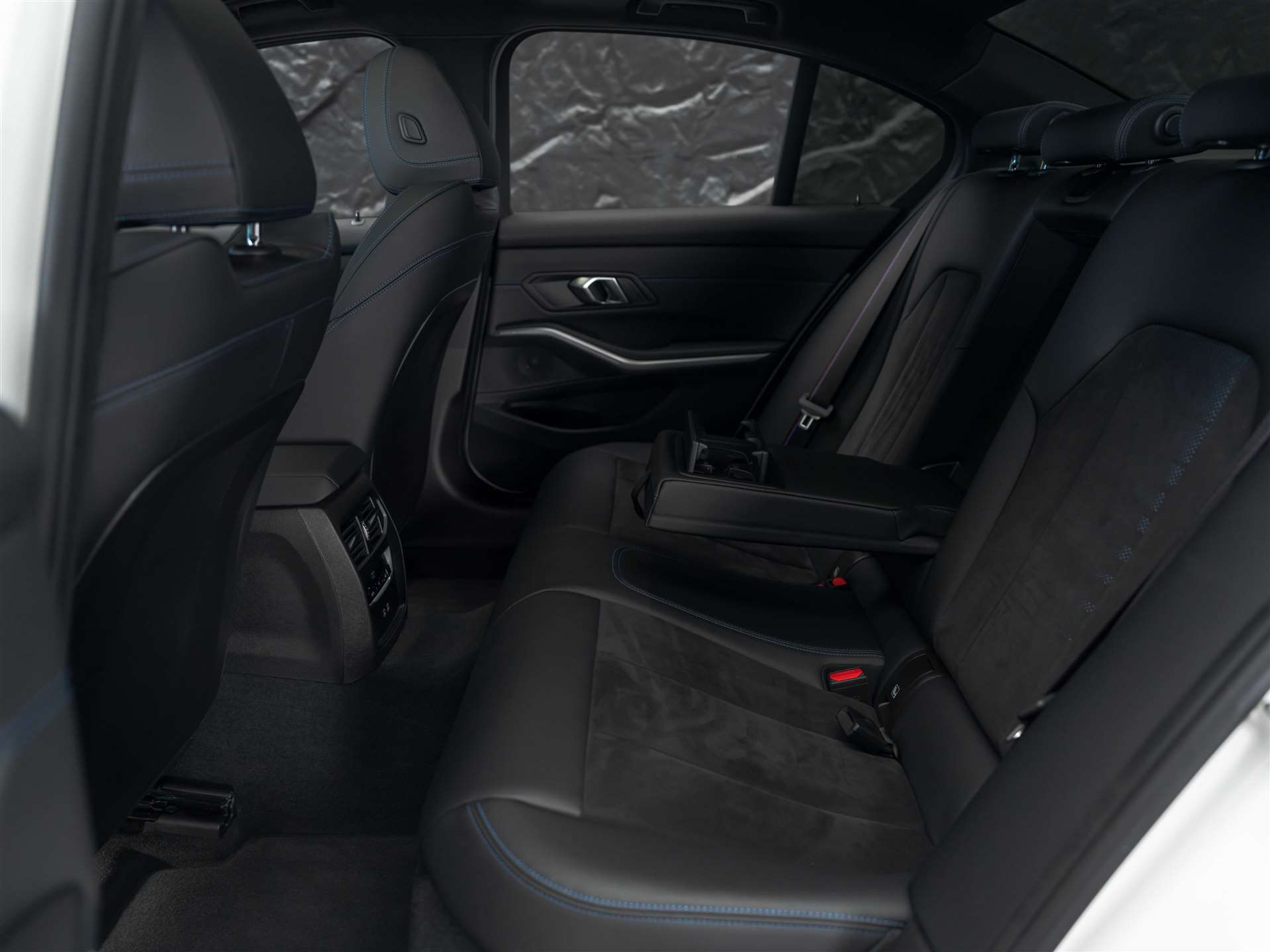 listing desktop thumbnail image 12