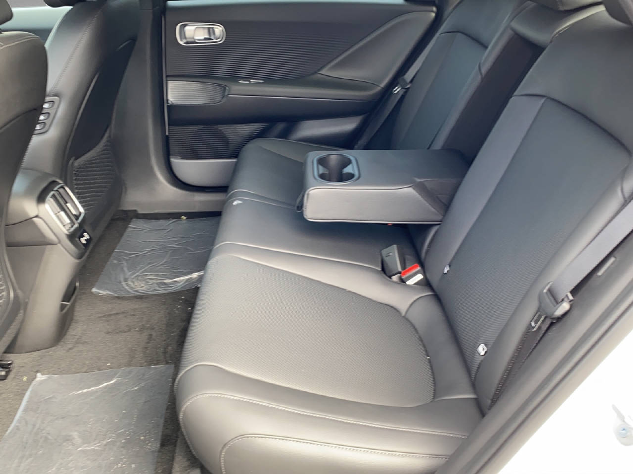 listing desktop thumbnail image 10