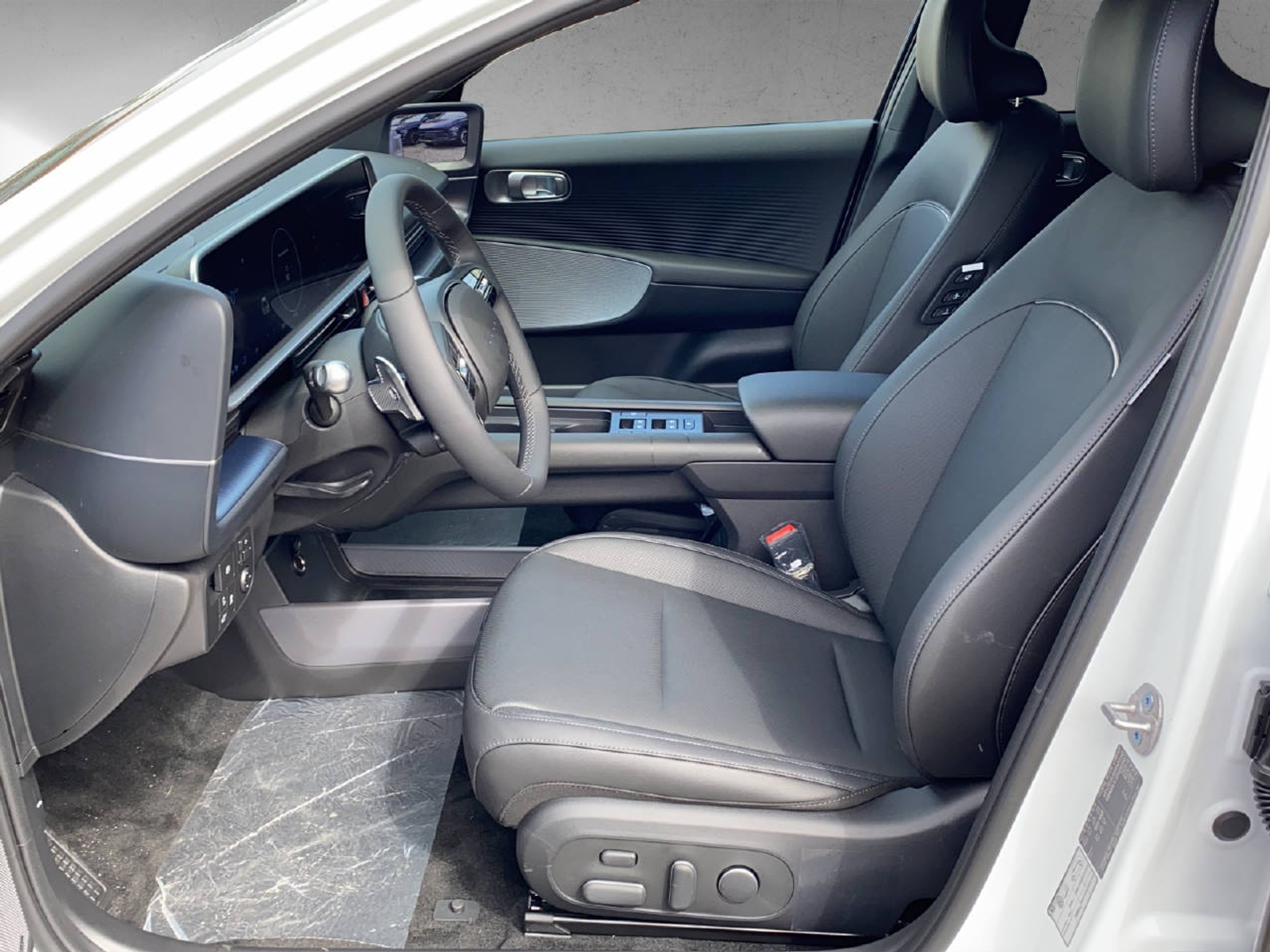 listing desktop thumbnail image 5