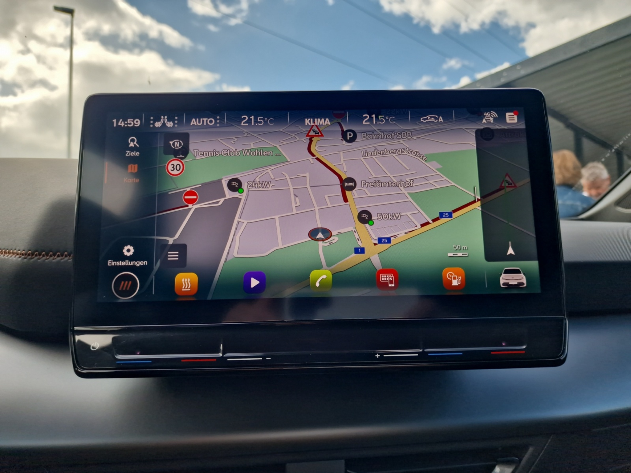 listing desktop thumbnail image 18