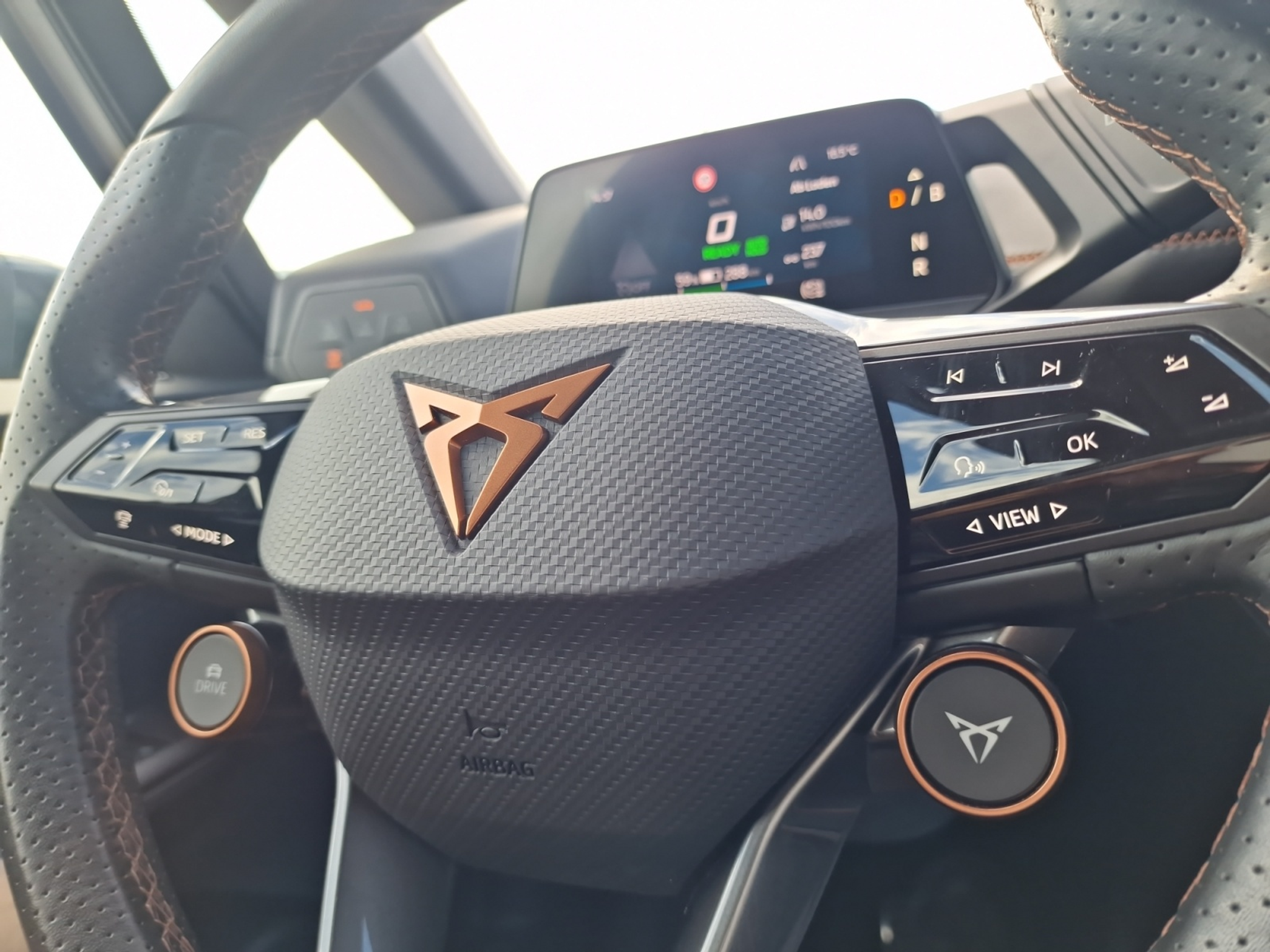 listing desktop thumbnail image 15