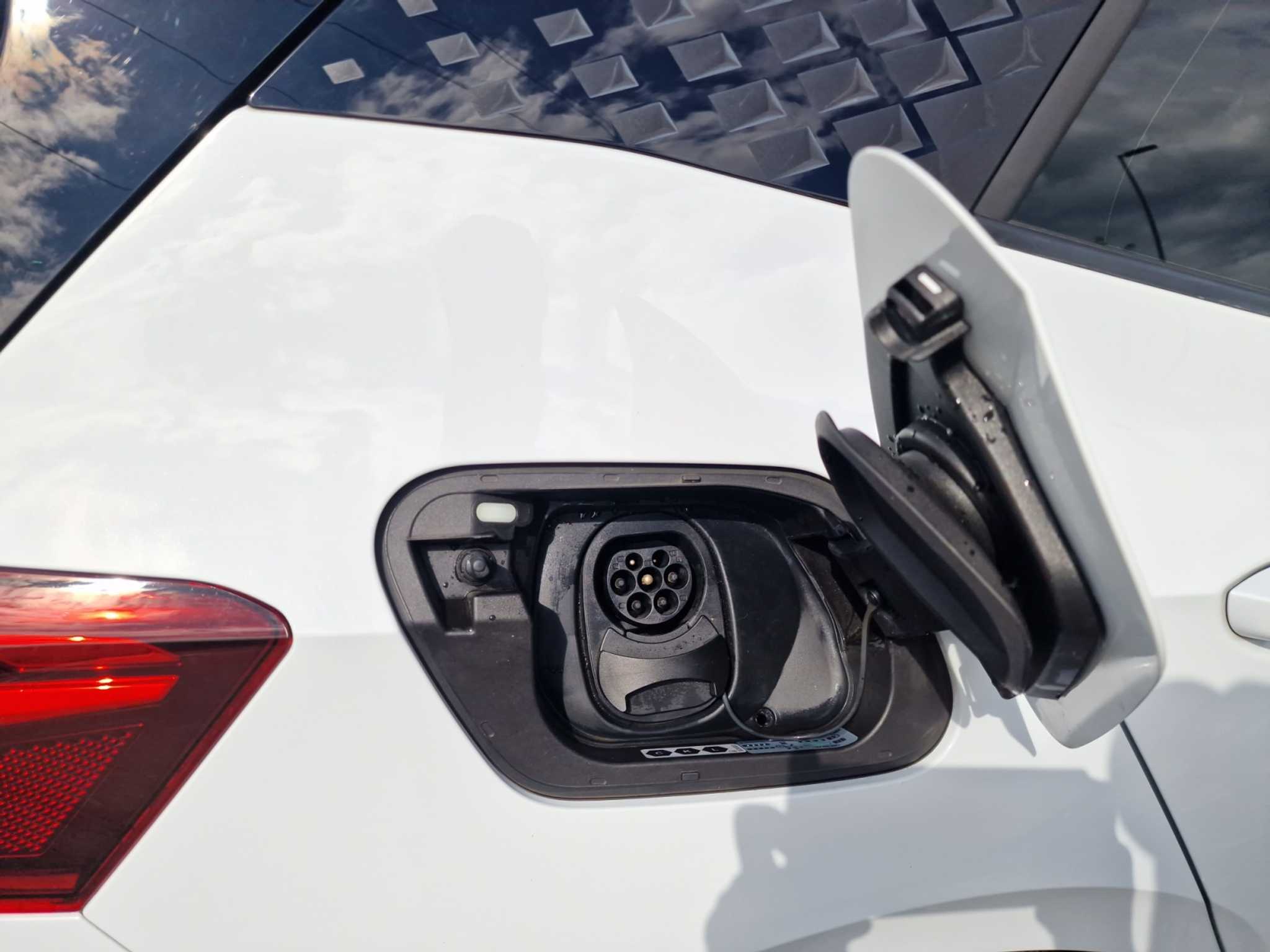 listing desktop thumbnail image 9