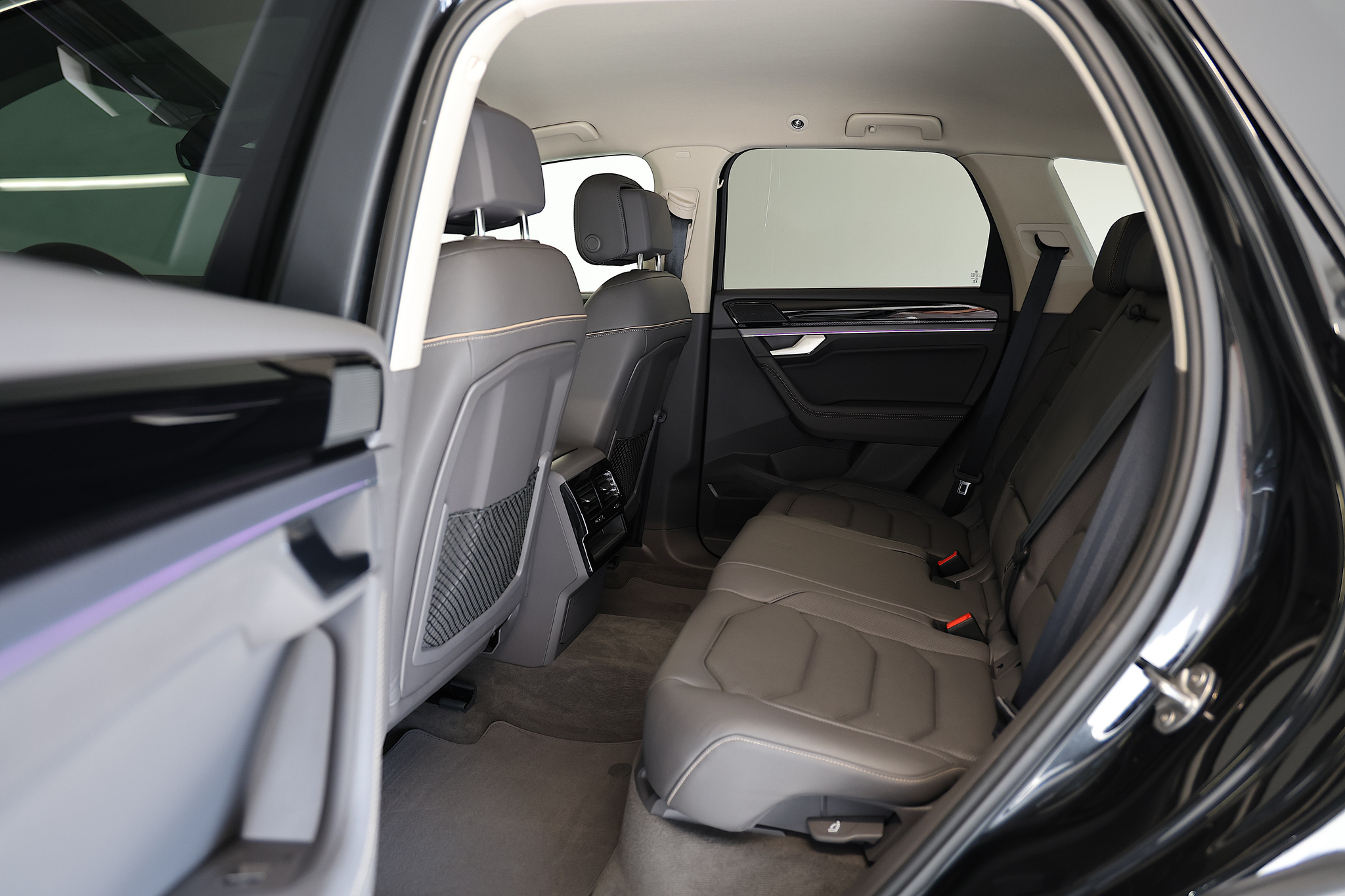 listing desktop thumbnail image 22