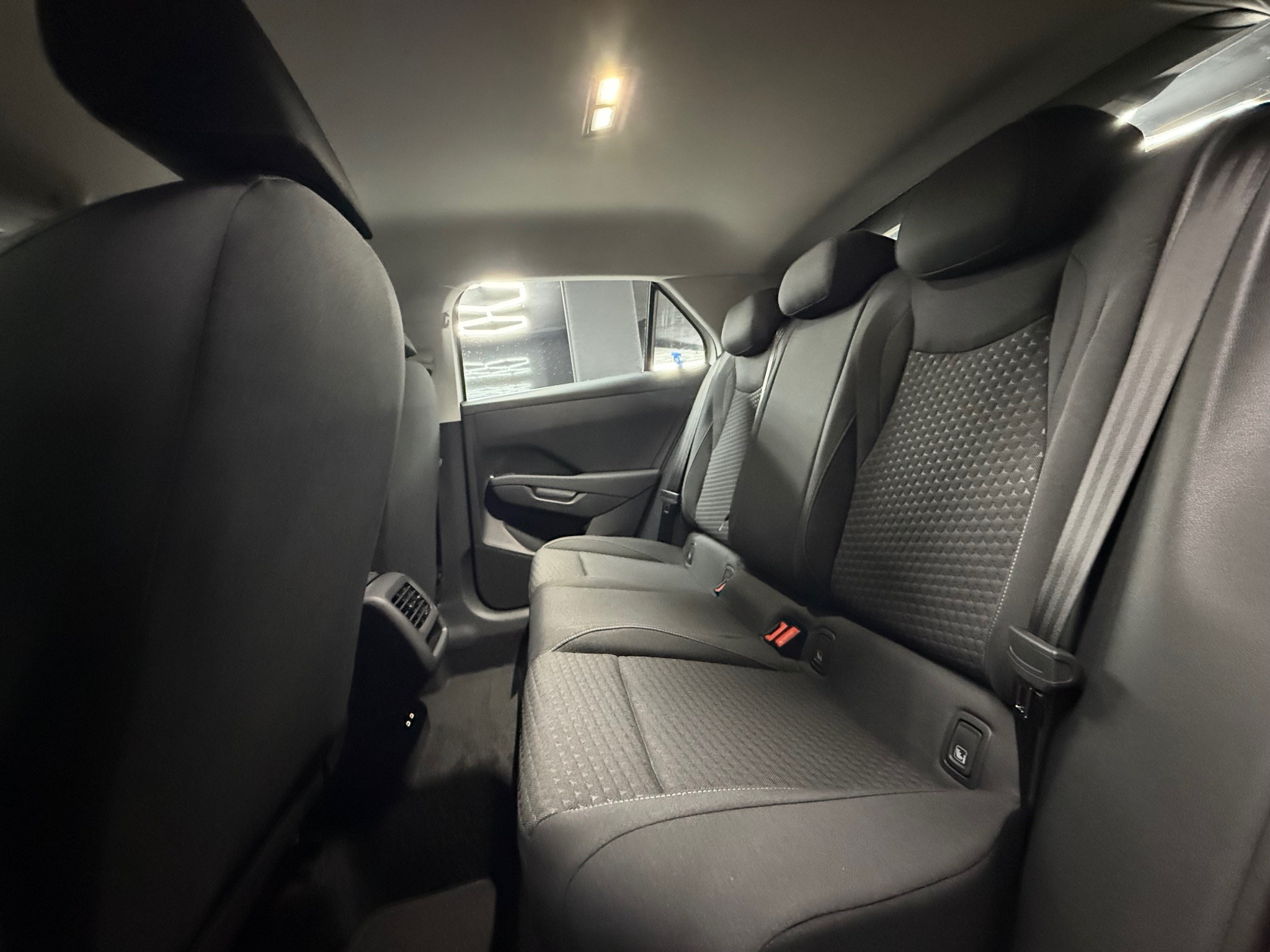 listing desktop thumbnail image 11