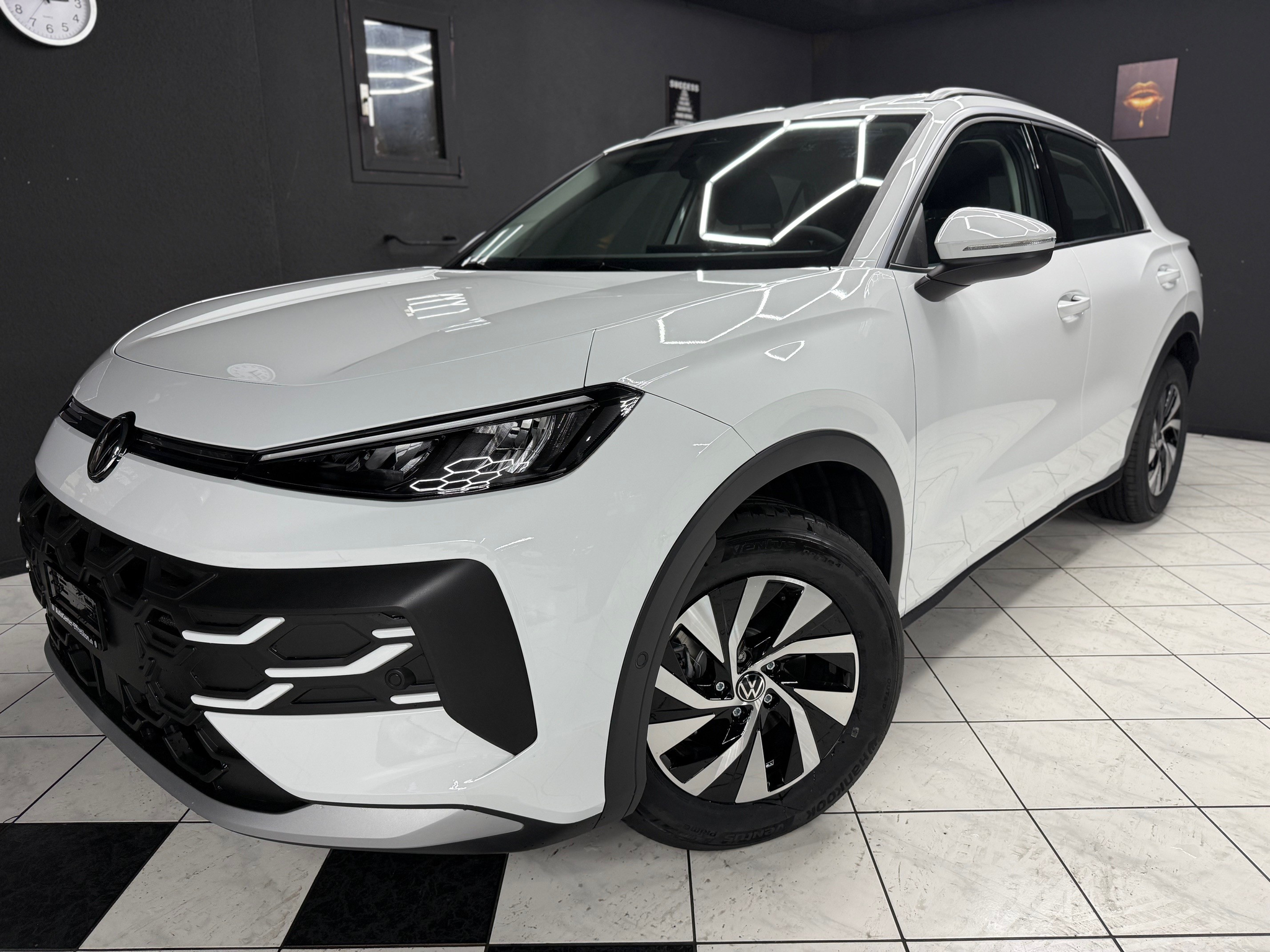 listing desktop thumbnail image 1