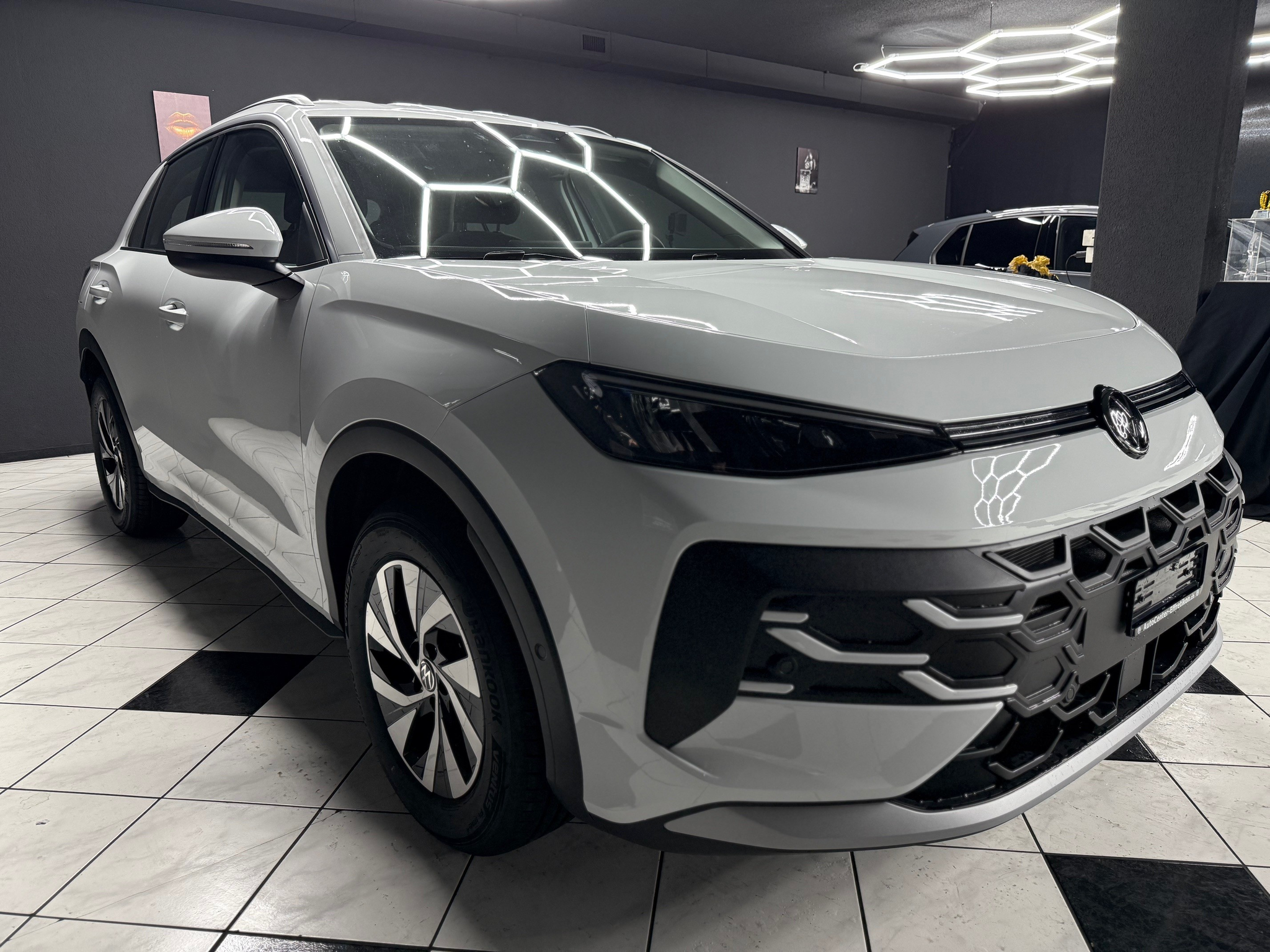 listing desktop thumbnail image 6