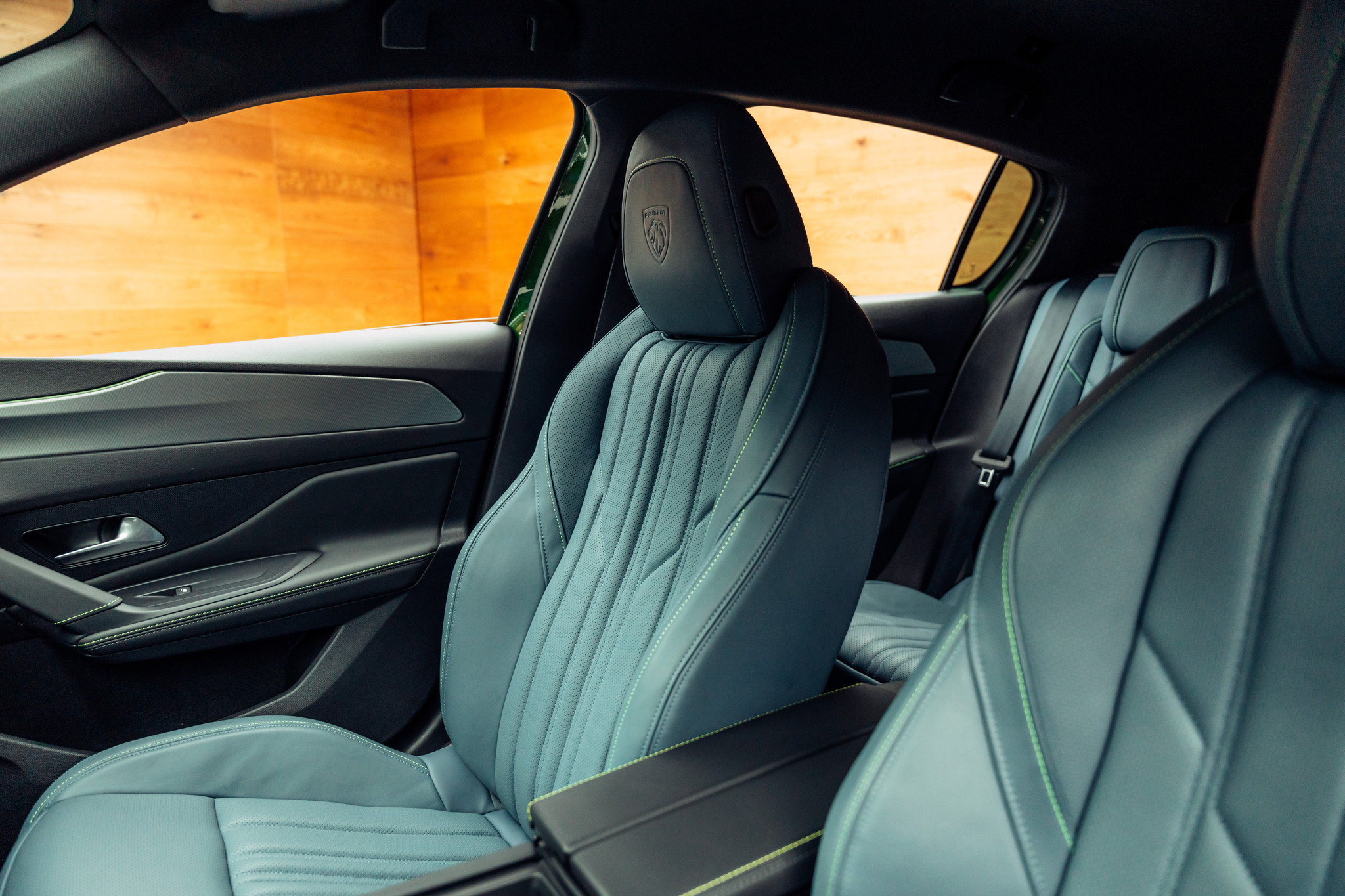 listing desktop thumbnail image 7