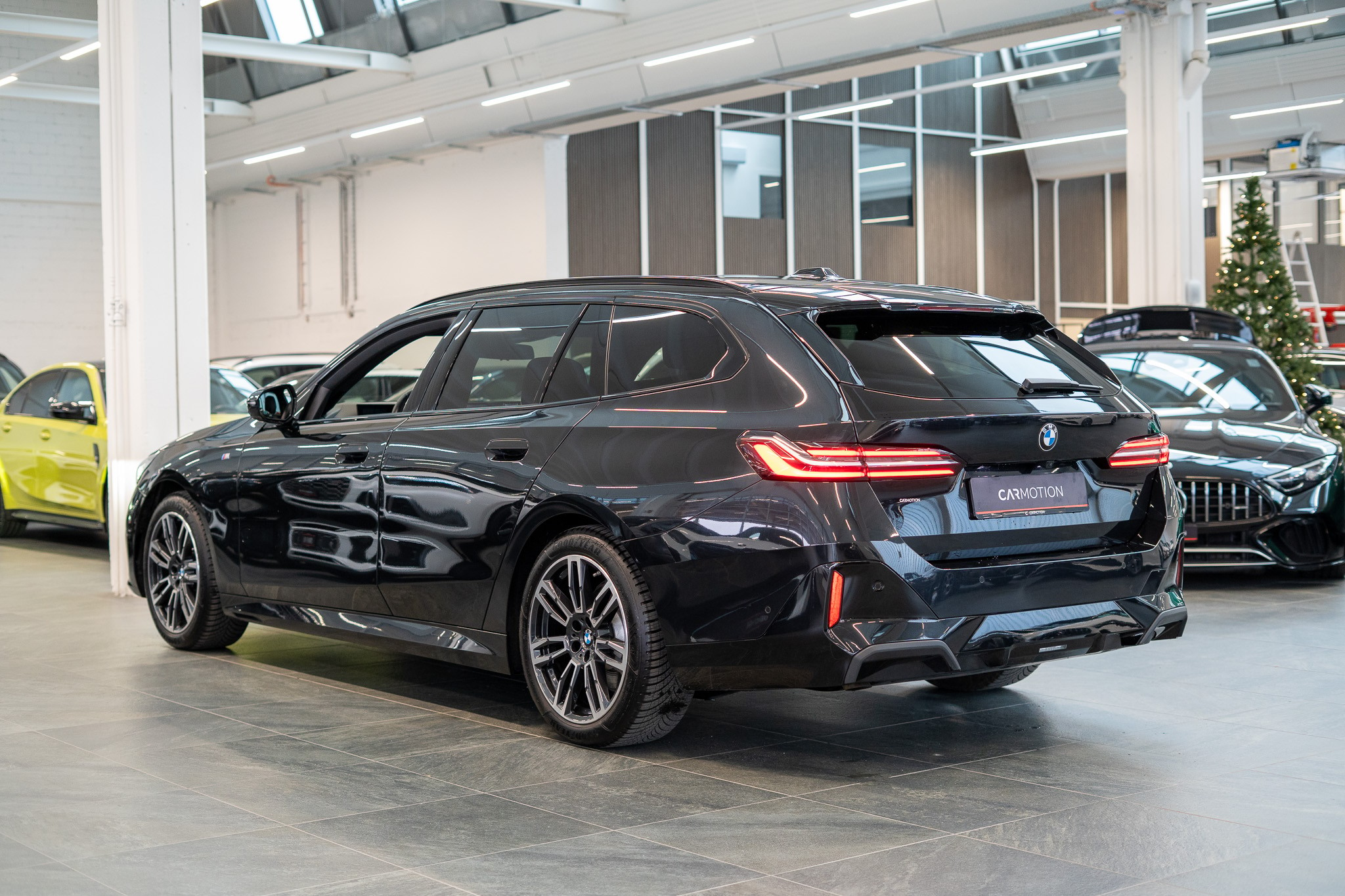 listing desktop thumbnail image 6