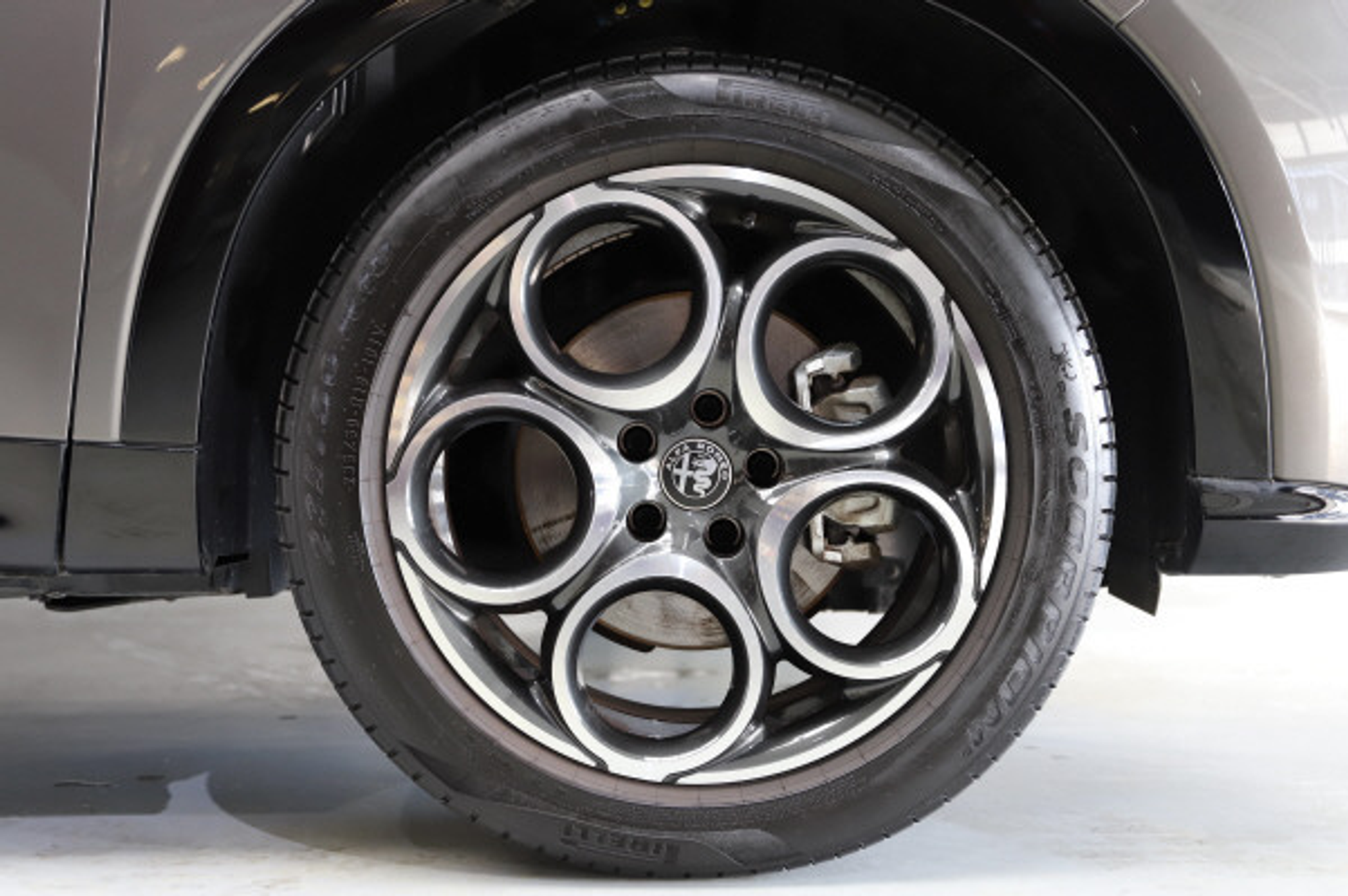 listing desktop thumbnail image 12