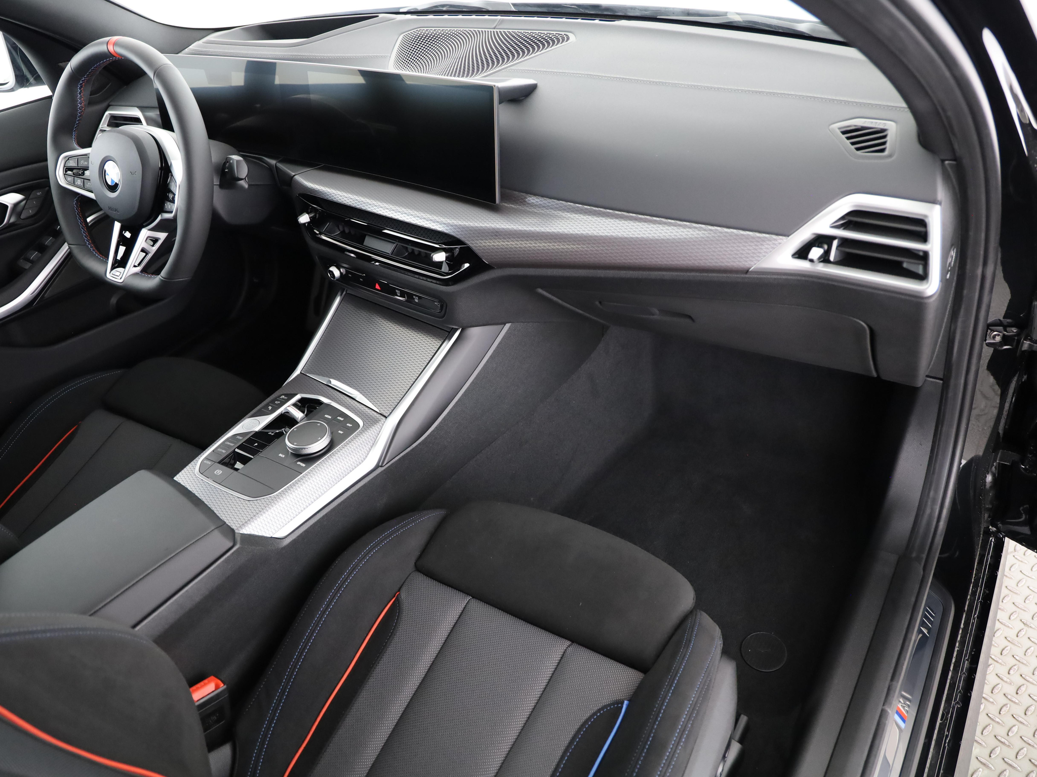 listing desktop thumbnail image 11